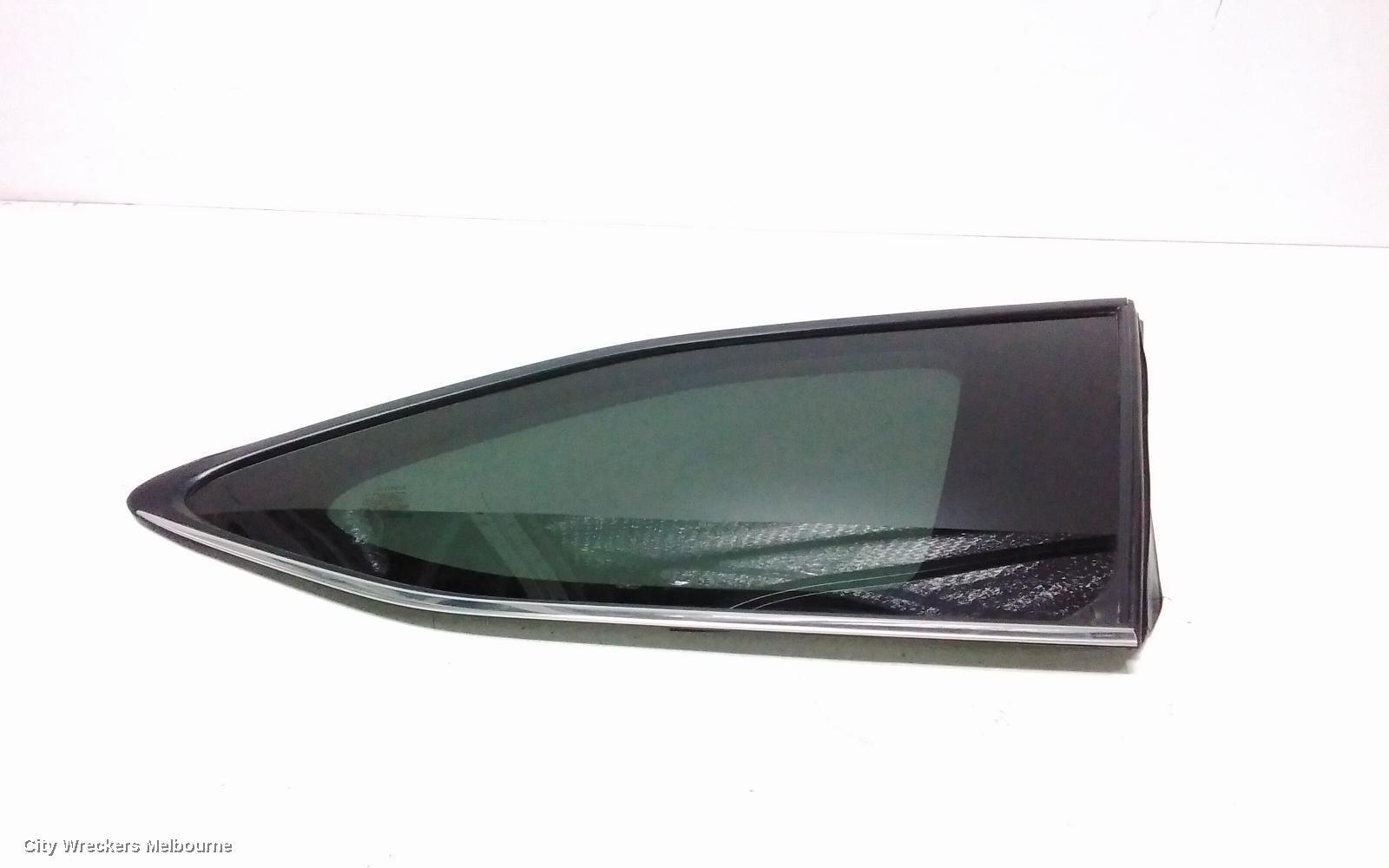 TOYOTA KLUGER 2022 Right Rear Side Glass