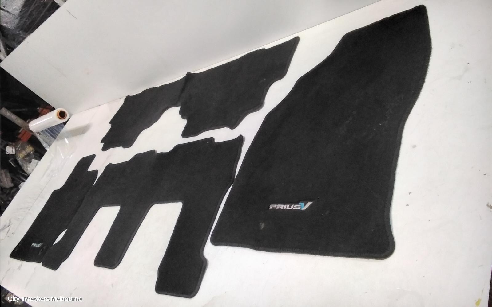 TOYOTA PRIUS 2019 Floor Mats