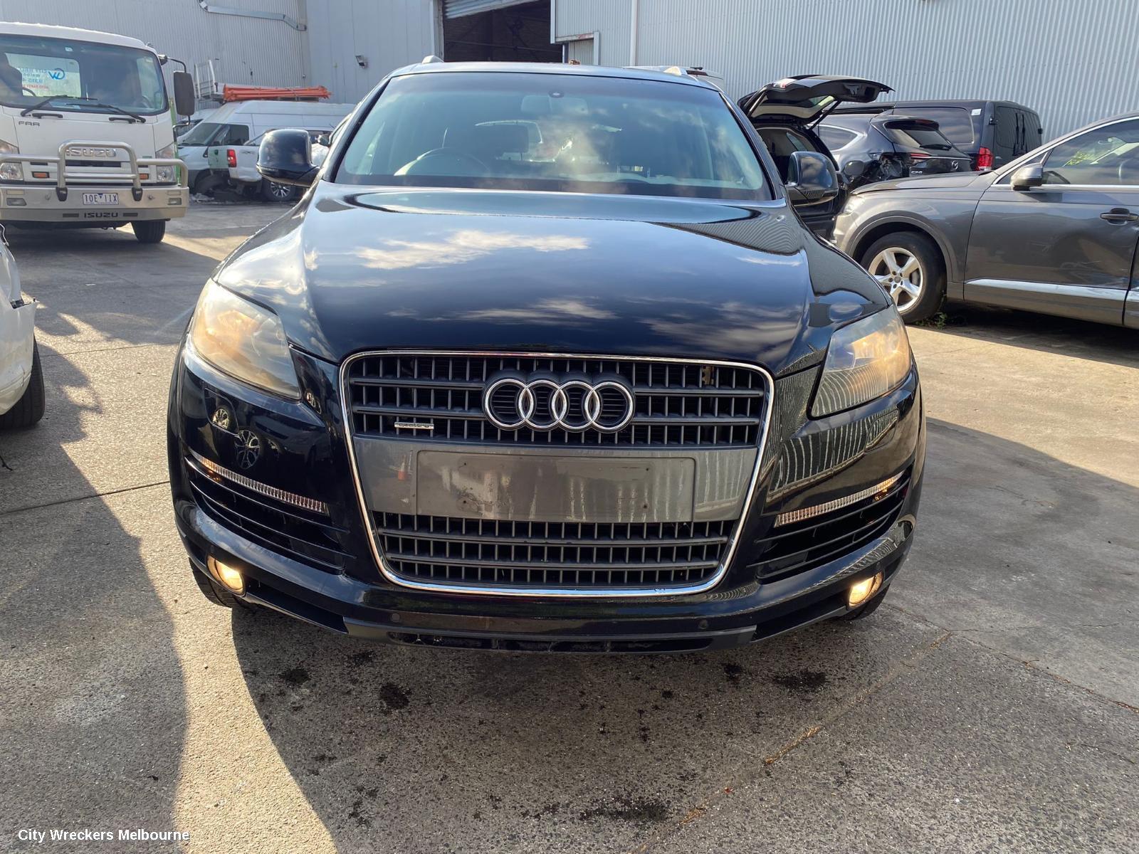 AUDI Q7 2006 Rear Bumper