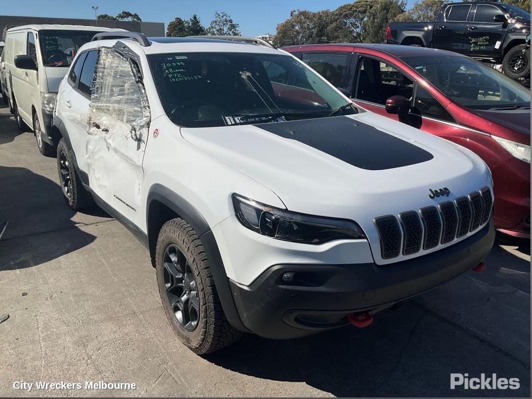 JEEP CHEROKEE 2020 Engine