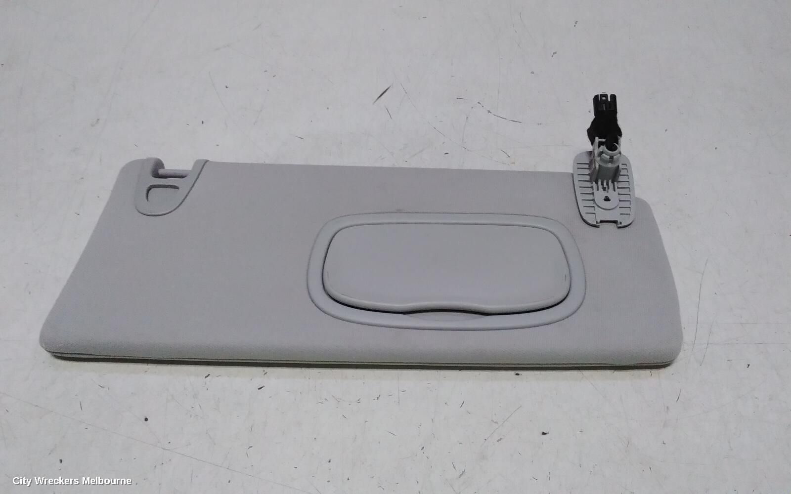 JEEP CHEROKEE 2020 Sunvisor