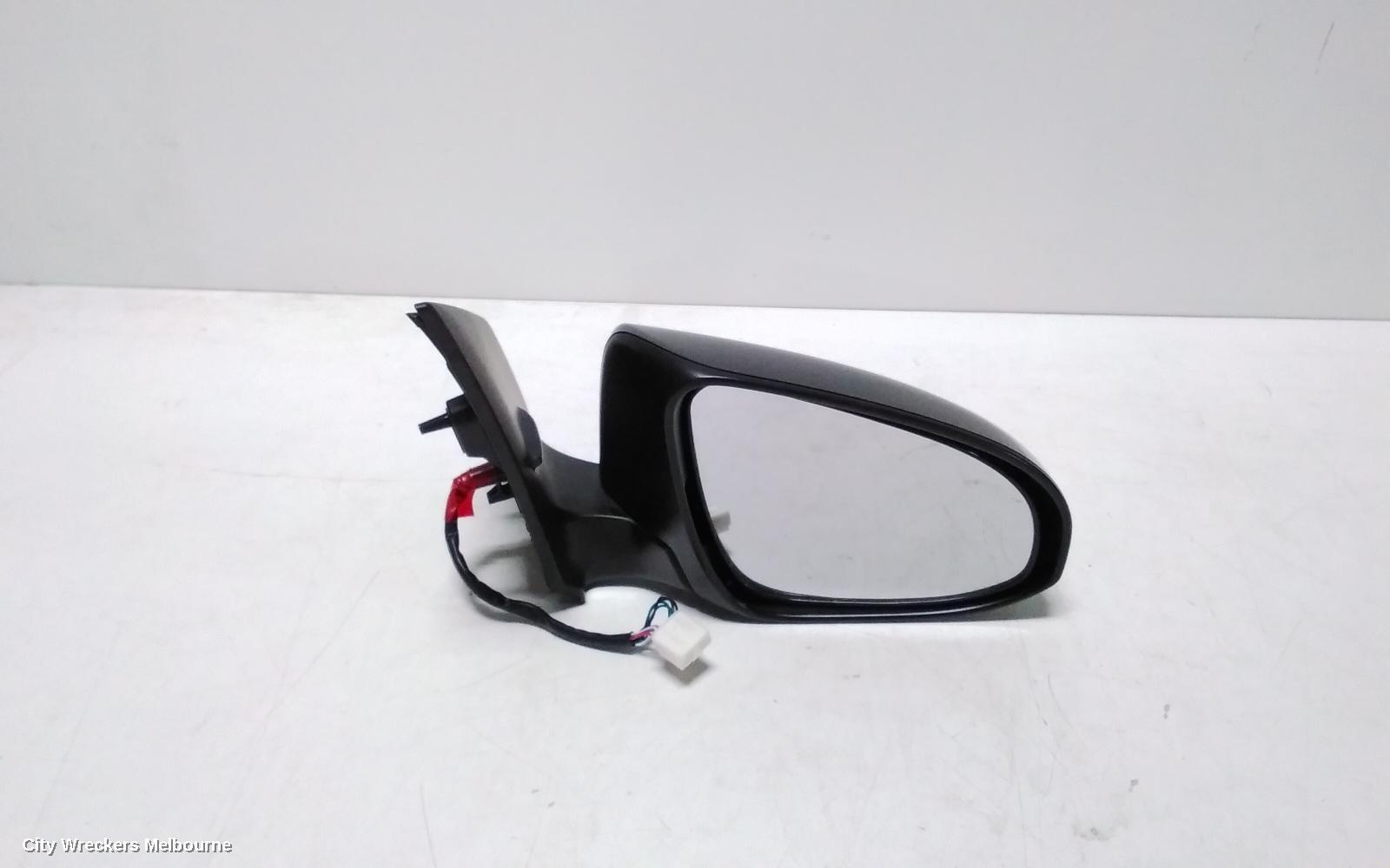 TOYOTA COROLLA 2015 Right Door Mirror