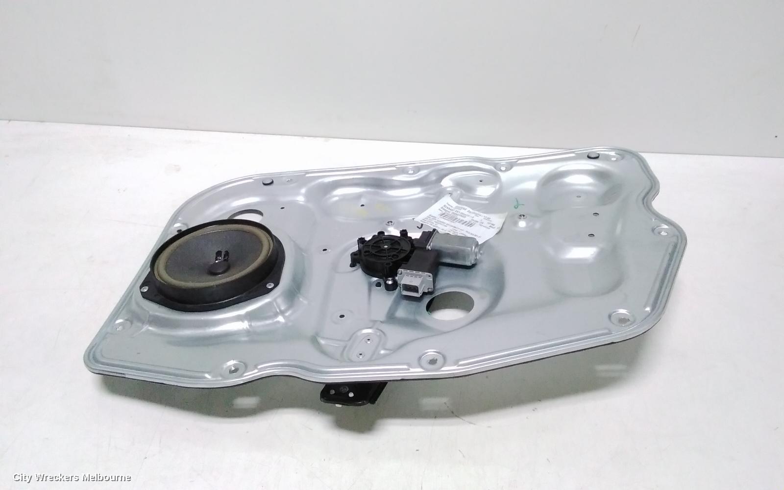 ALFA ROMEO GIULIETTA 2016 Right Front Window Reg/Motor
