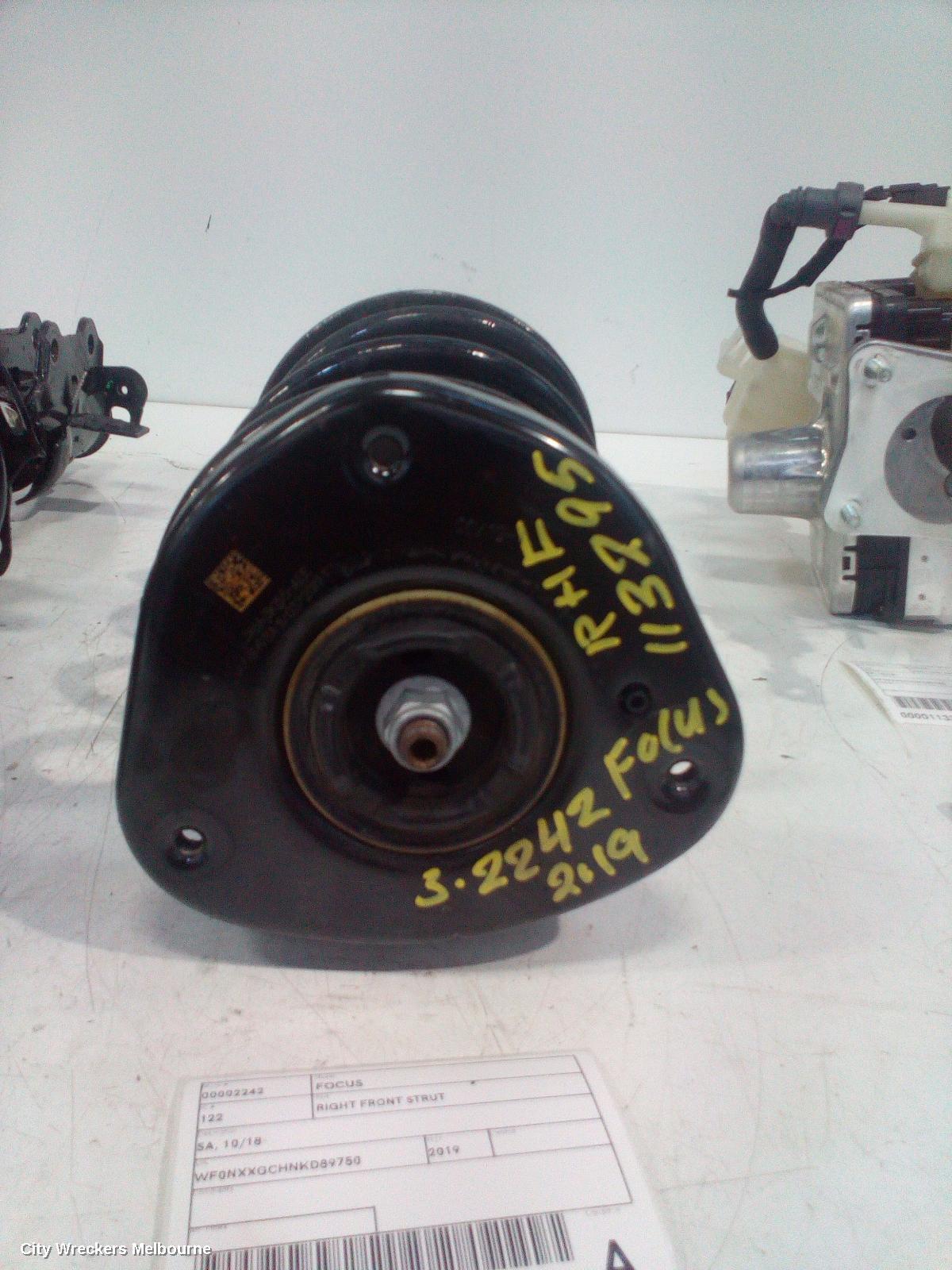 FORD FOCUS 2019 Right Front Strut