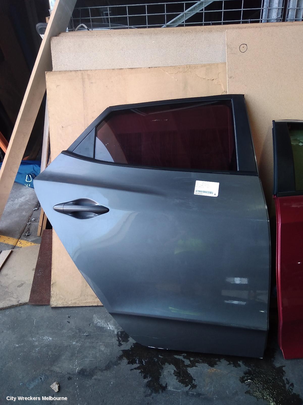 HYUNDAI IX35 2010 RIGHT_REAR_DOOR_SLIDING