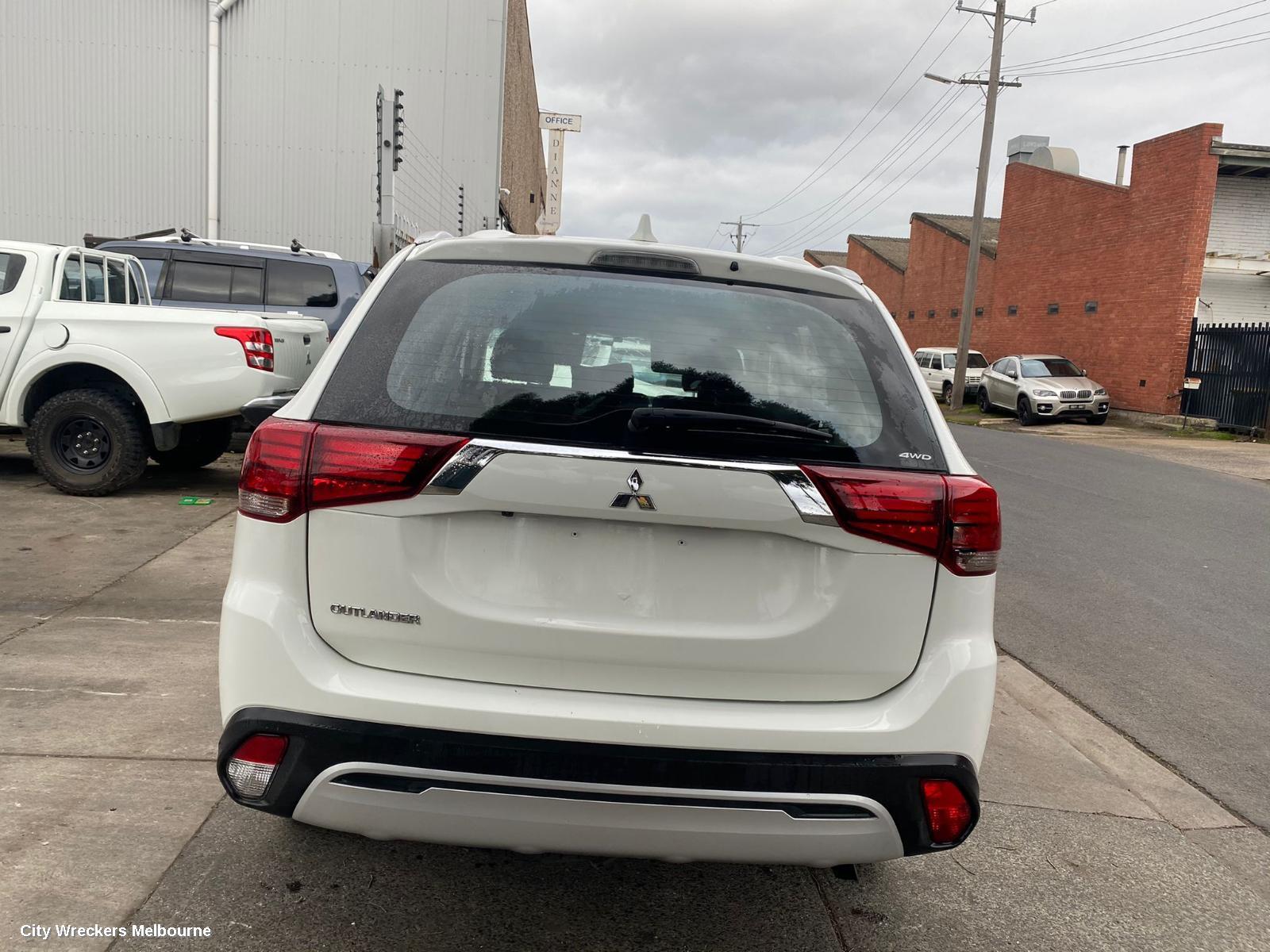 MITSUBISHI OUTLANDER 2019 Body/Door Mould