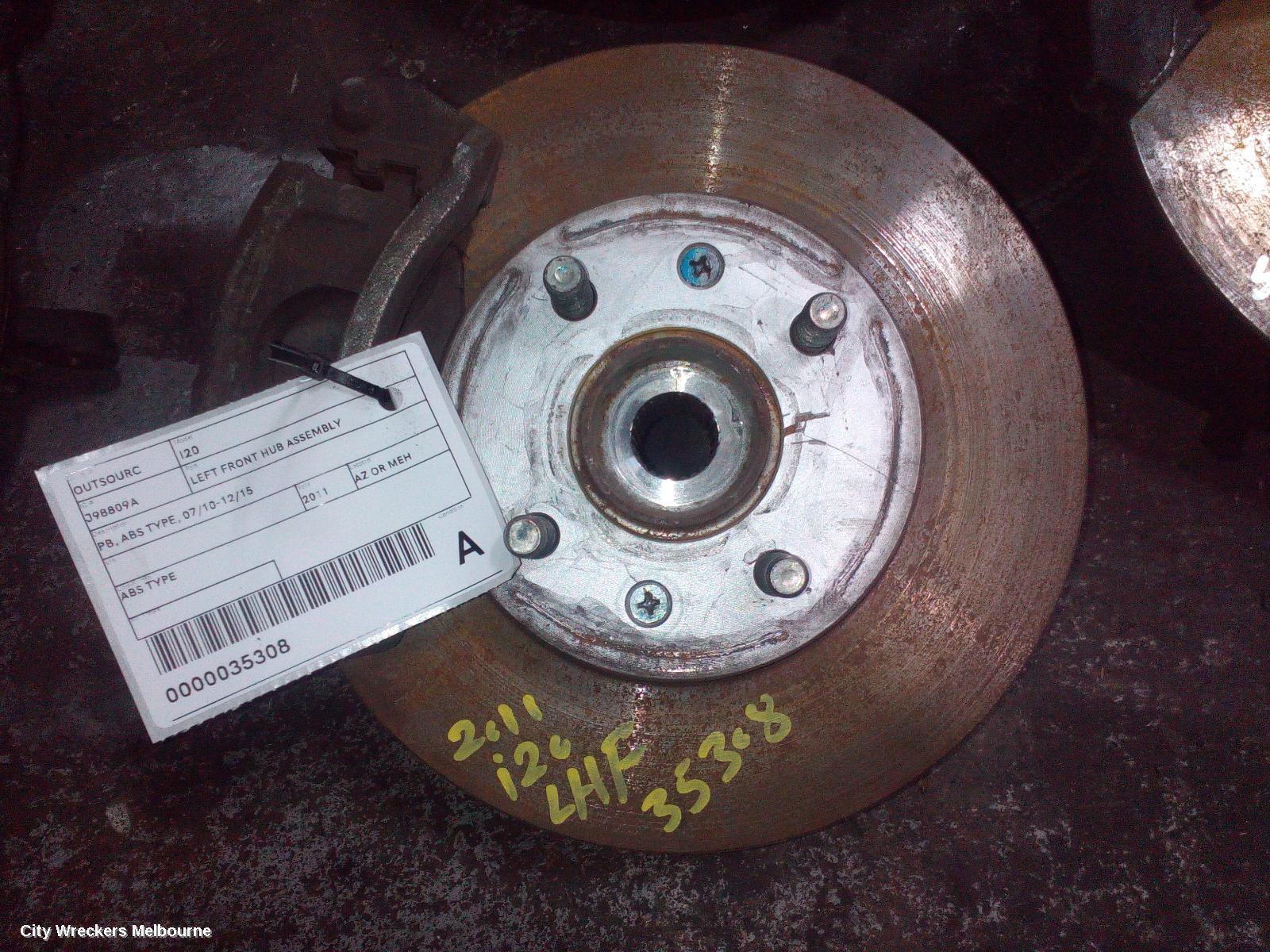 HYUNDAI I20 2011 Left Front Hub Assembly