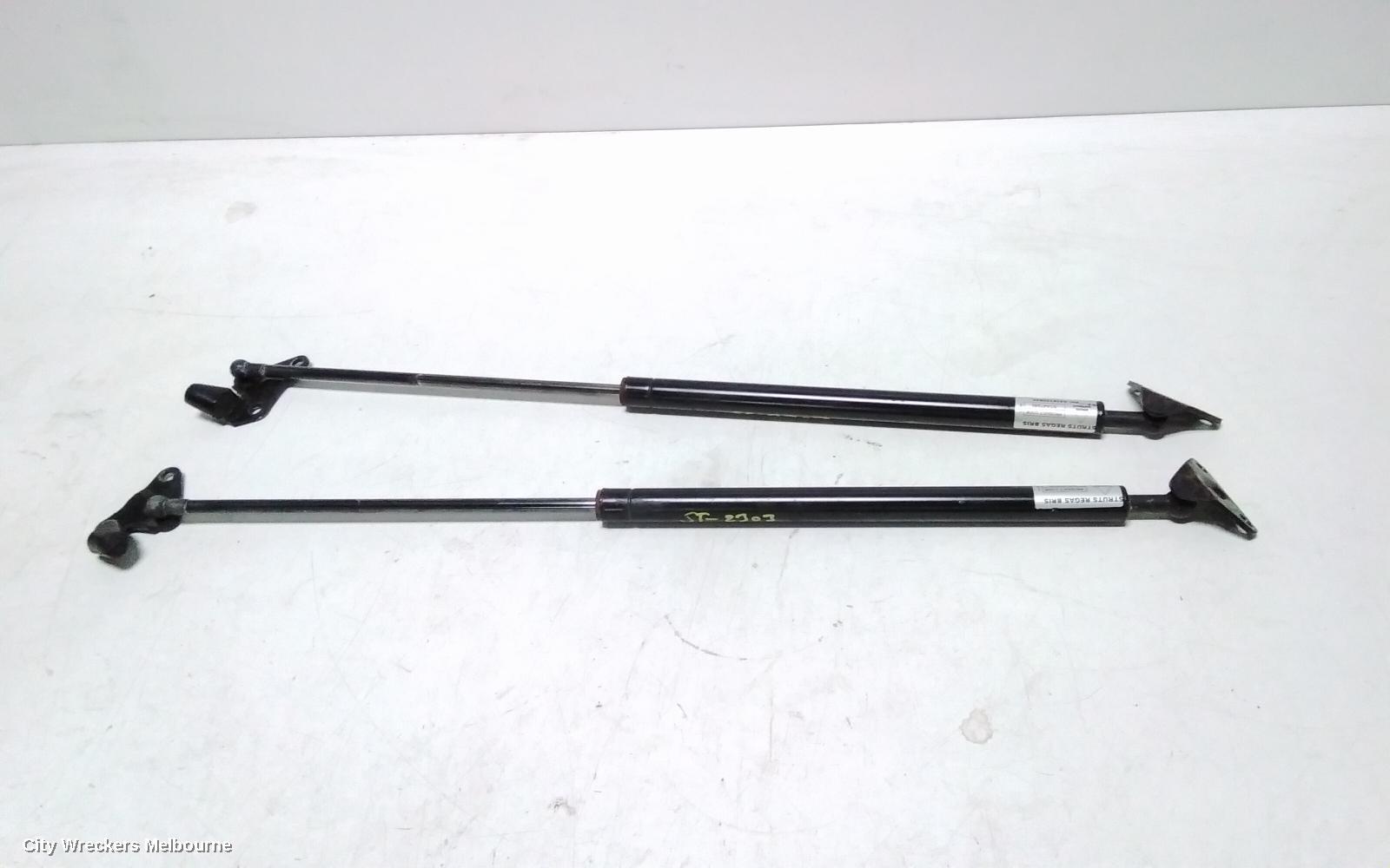 TOYOTA HIACE 2009 Hatch Strut