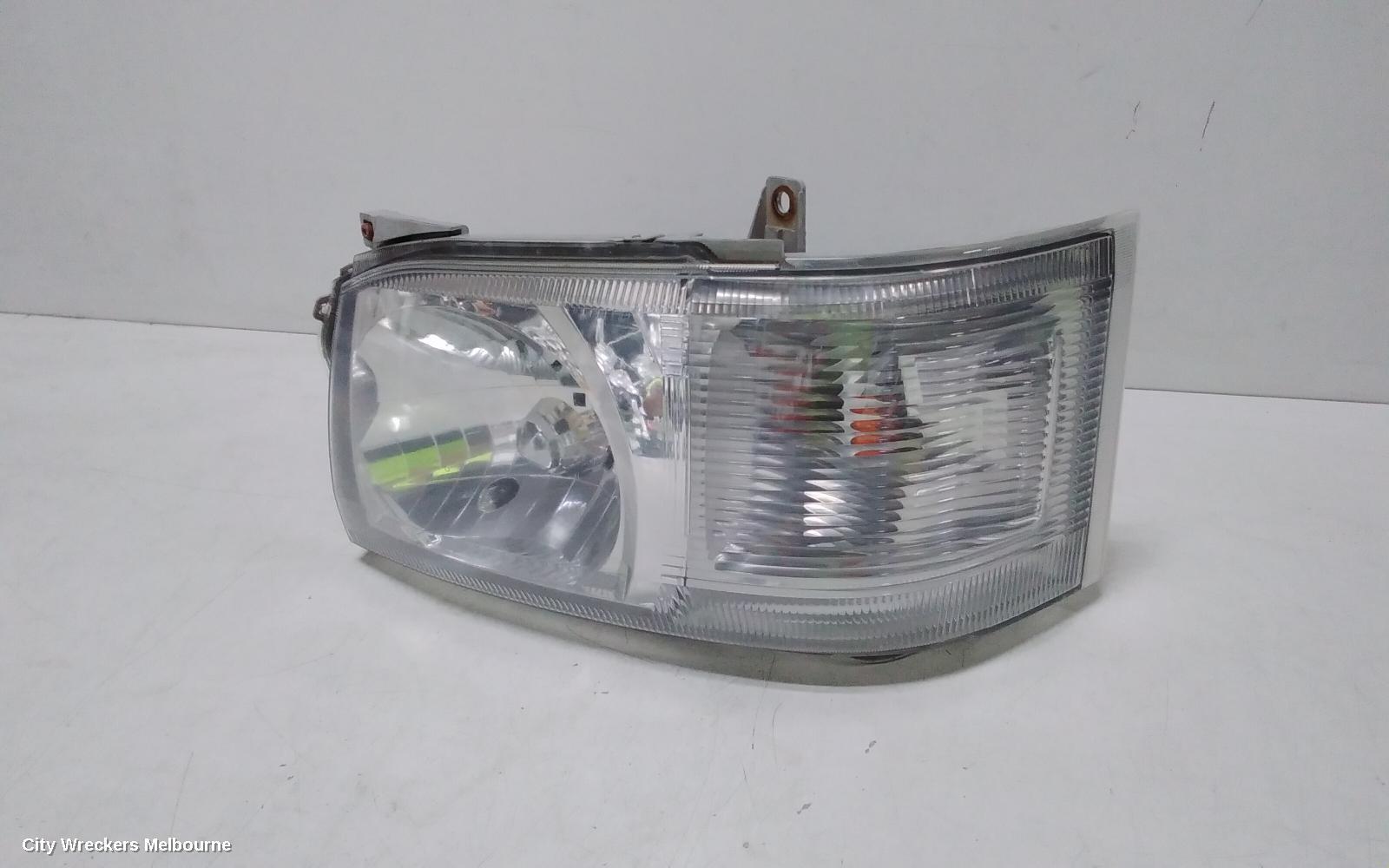 TOYOTA HIACE 2005 Left Headlamp