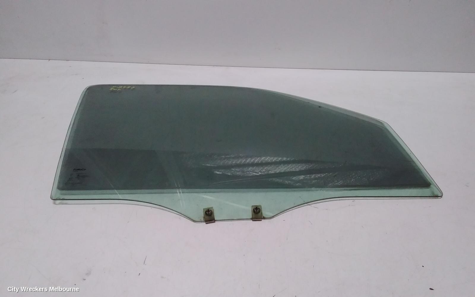 FORD ESCAPE 2007 Right Front Door Window