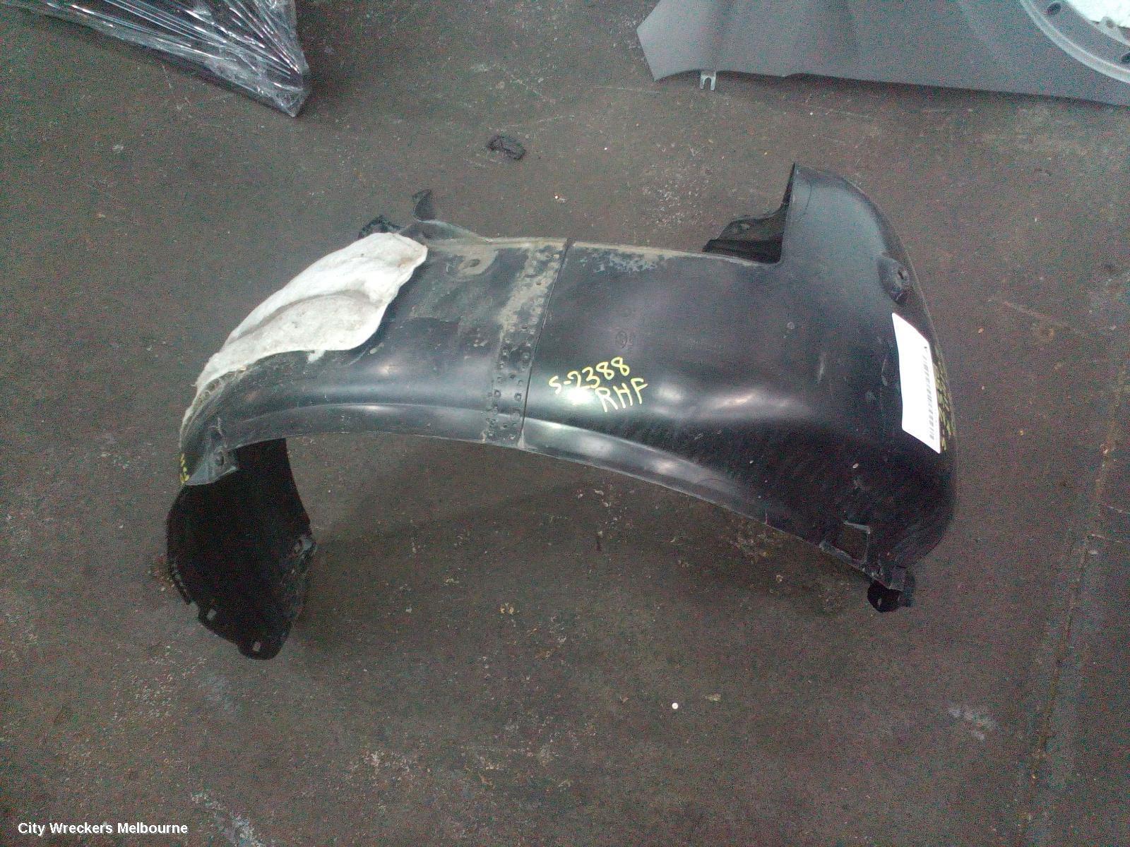 HYUNDAI I30 2019 Right Guard Liner