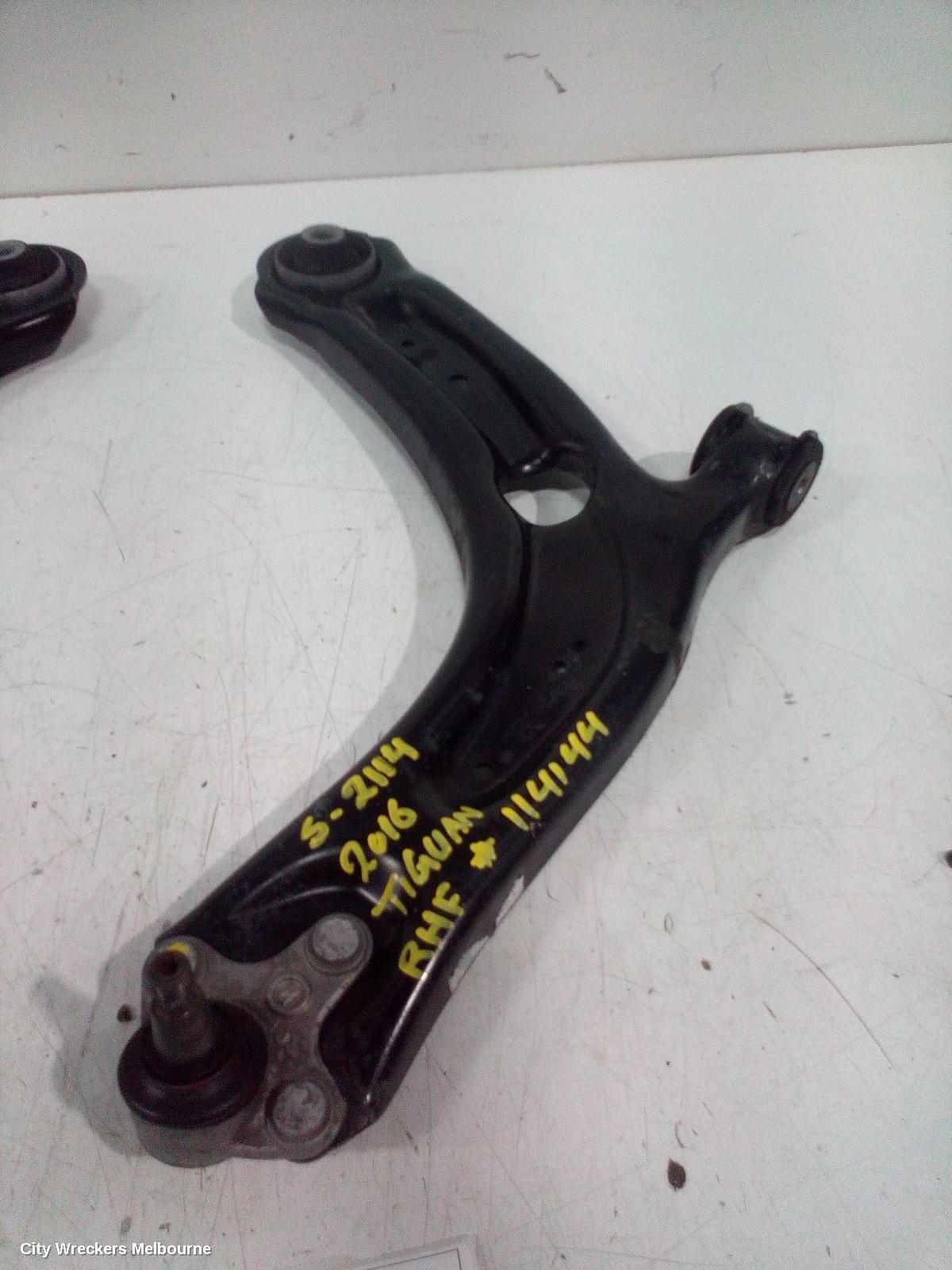 VOLKSWAGEN TIGUAN 2016 Right Front Lower Control Arm