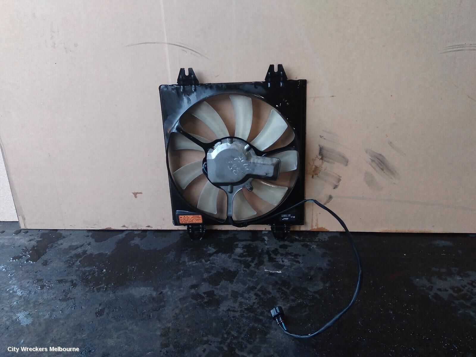 MITSUBISHI 380 2005 Fan