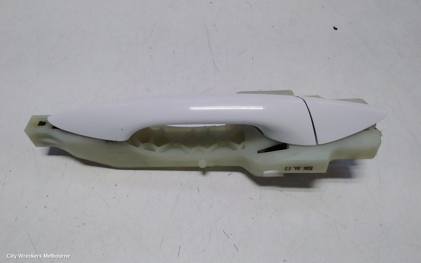 HYUNDAI ELANTRA 2014 Door Handle