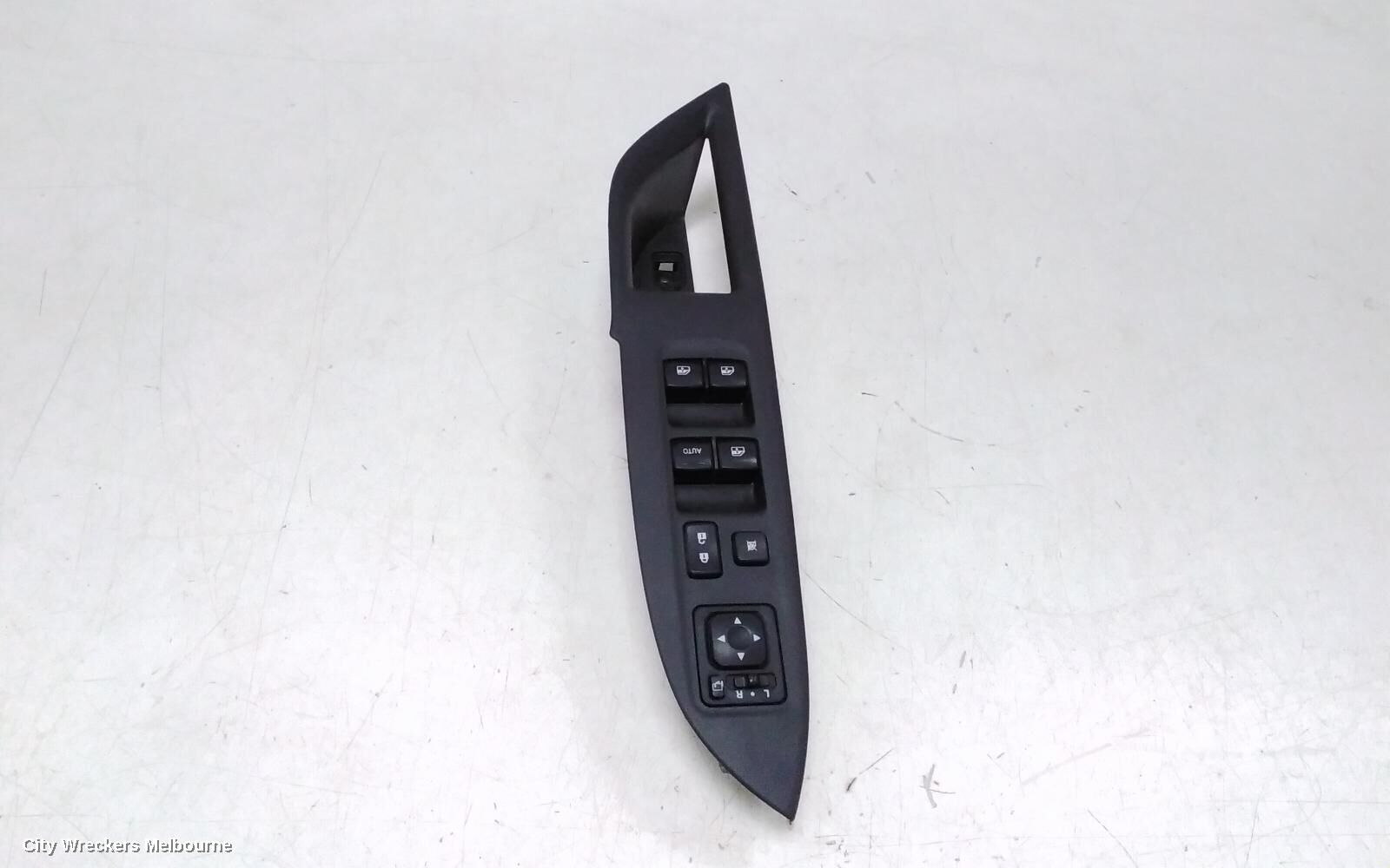 MITSUBISHI OUTLANDER 2018 Pwr Dr Wind Switch