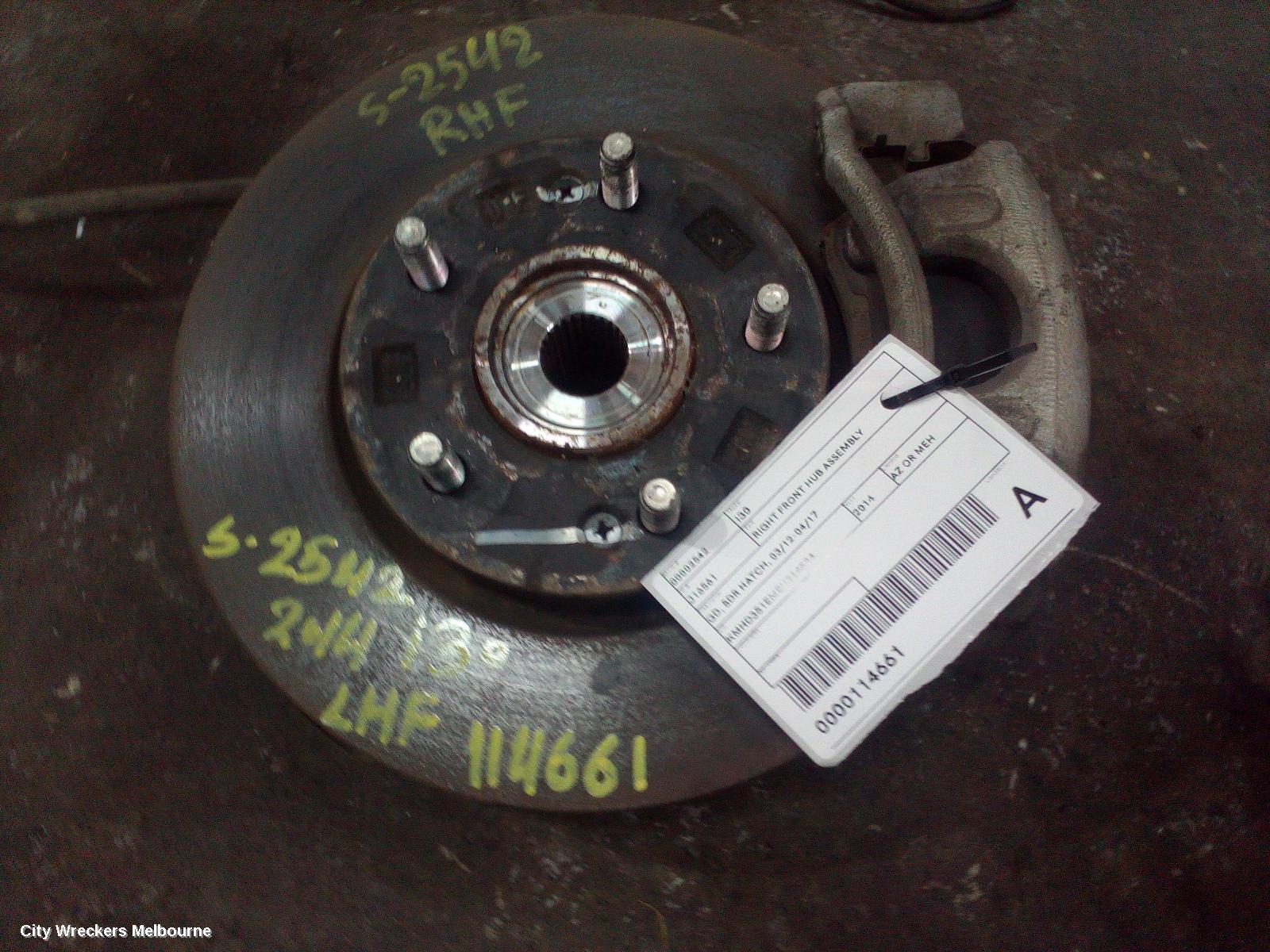HYUNDAI I30 2014 Right Front Hub Assembly