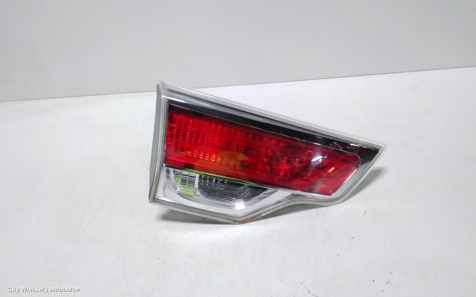 TOYOTA KLUGER 2015 Rear Garnish