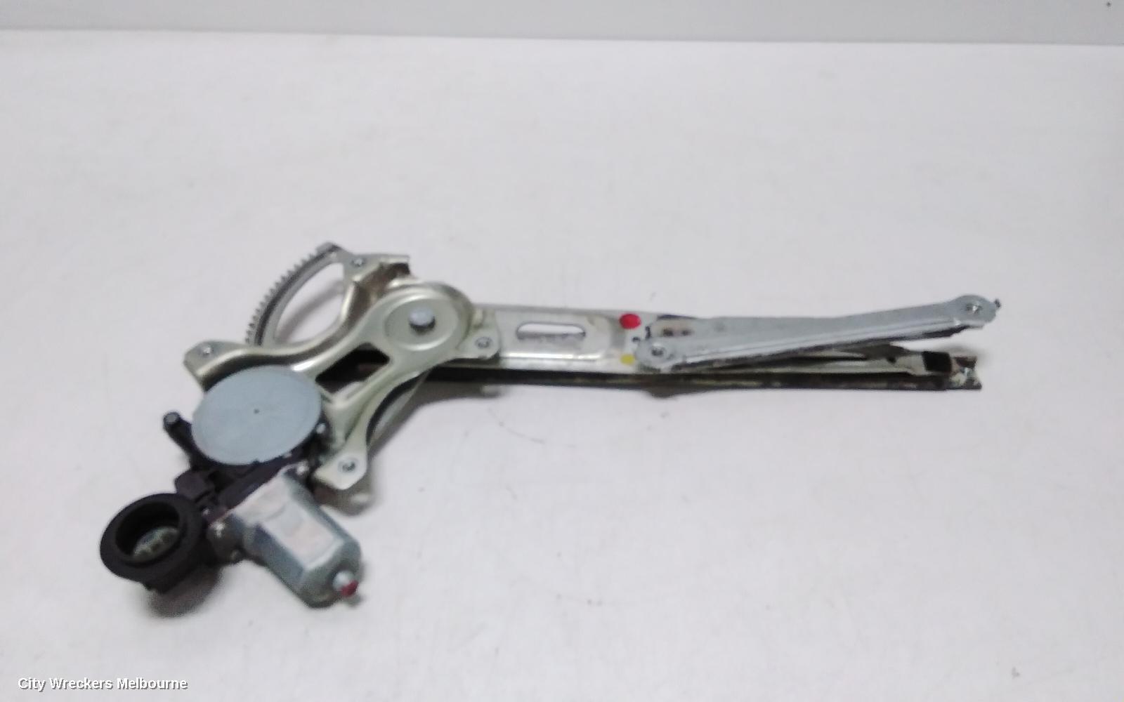 TOYOTA YARIS 2007 Left Front Window Reg/Motor