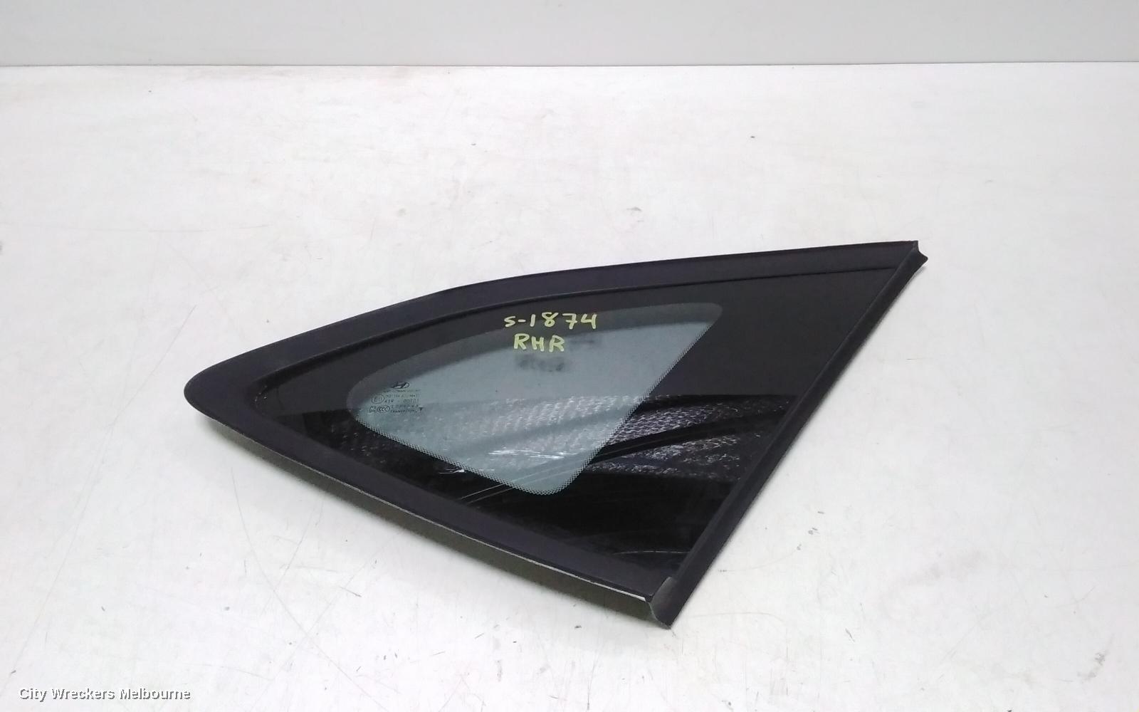HYUNDAI TUCSON 2018 Right Rear Side Glass