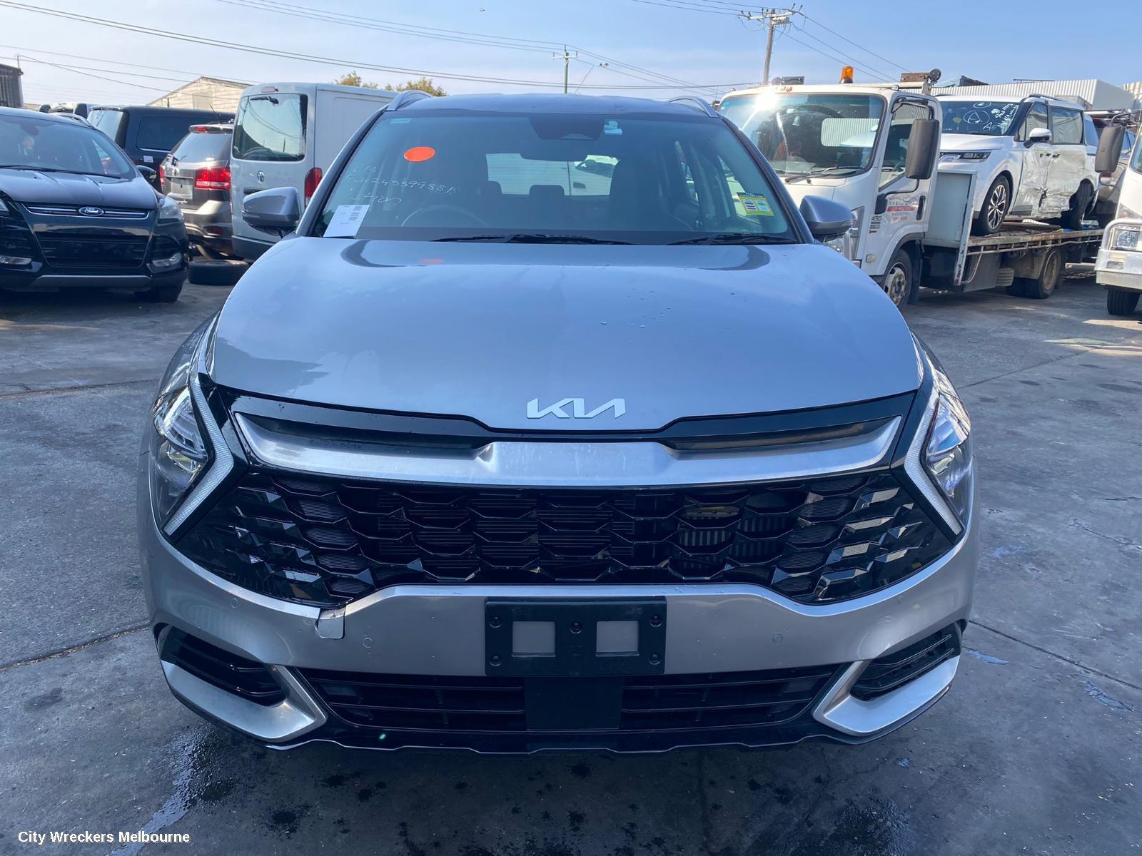 KIA SPORTAGE 2022 Right Front Door