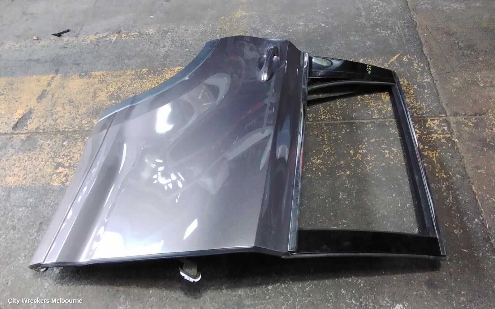 TOYOTA KLUGER 2014 Right Rear Door