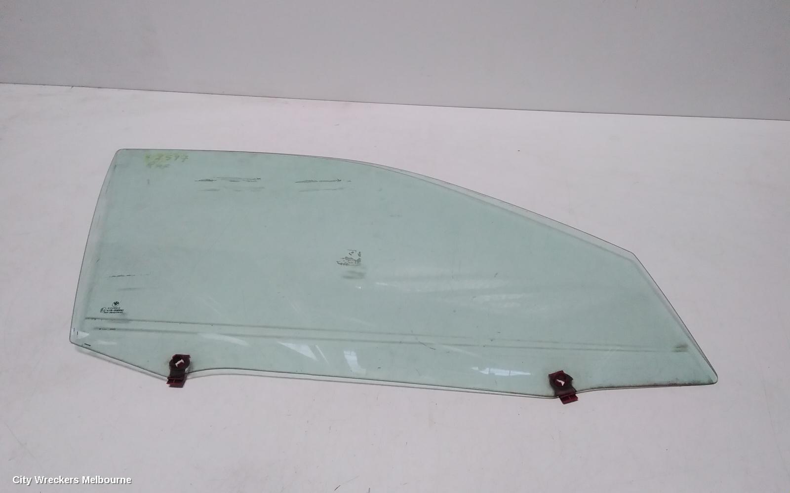 BMW 3 SERIES 2001 Right Front Door Window