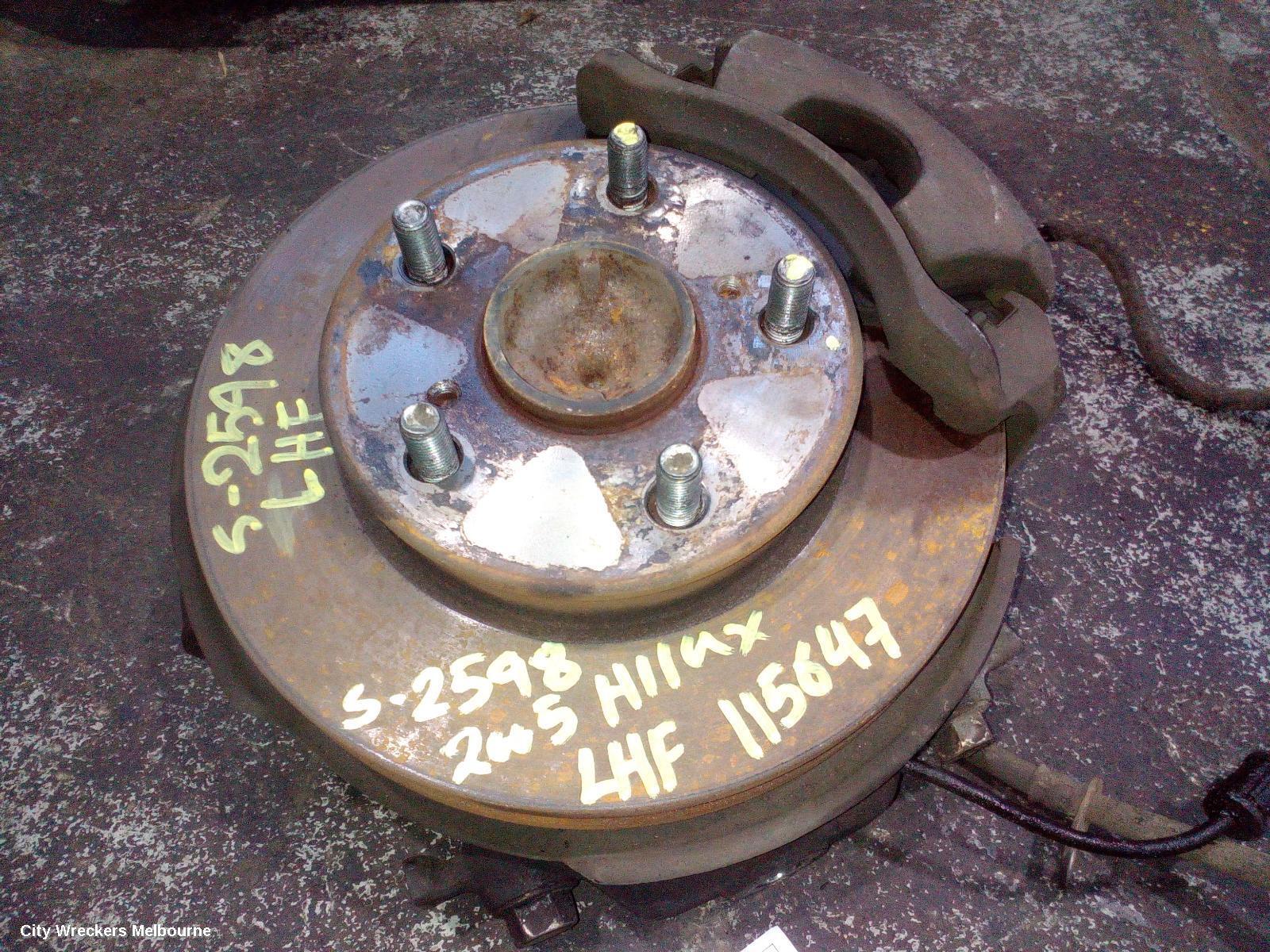 TOYOTA HILUX 2005 Left Front Hub Assembly