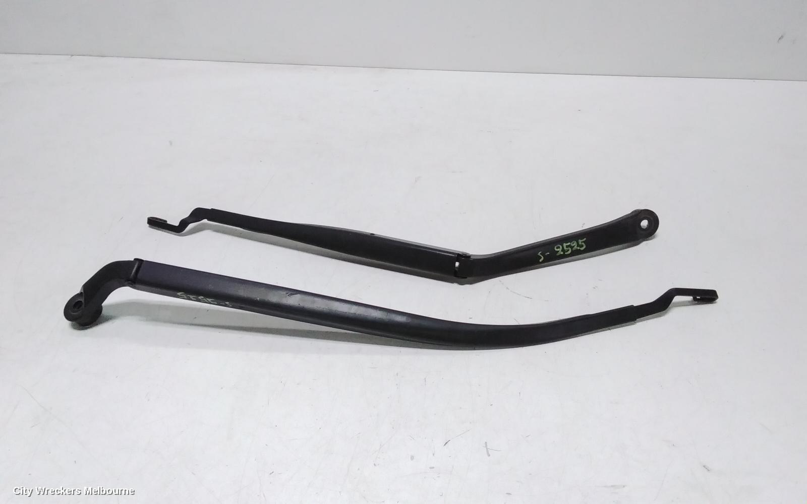 TOYOTA CAMRY 2017 Wiper Arm