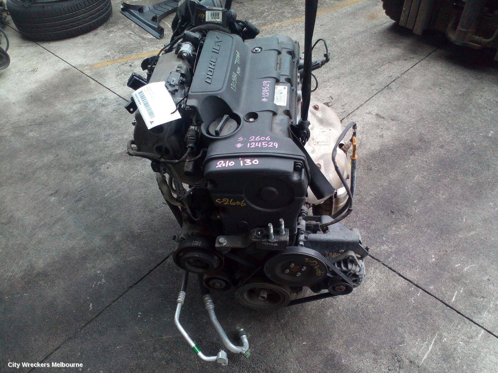 HYUNDAI I30 2010 Engine