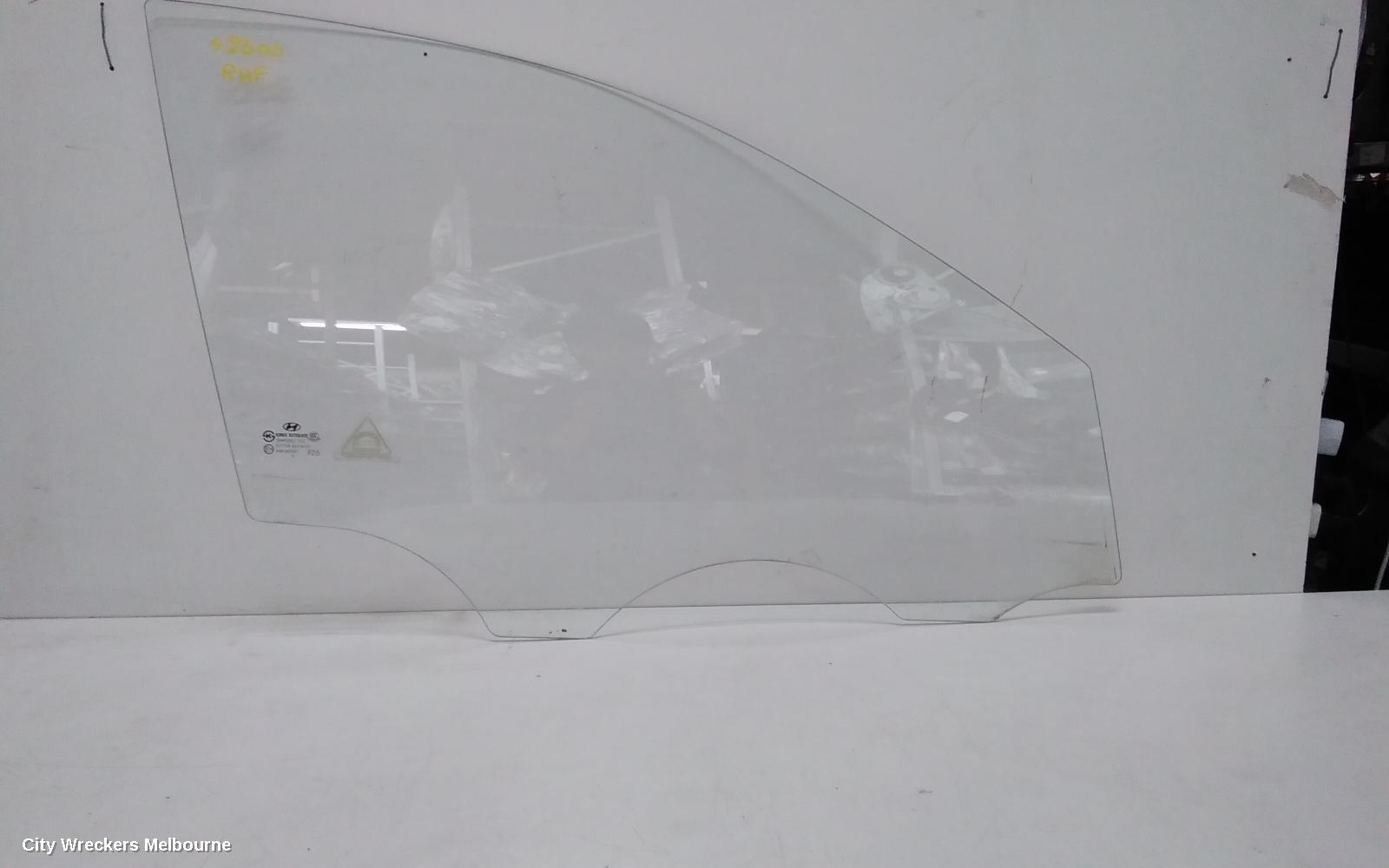 HYUNDAI I30 2010 Right Front Door Window