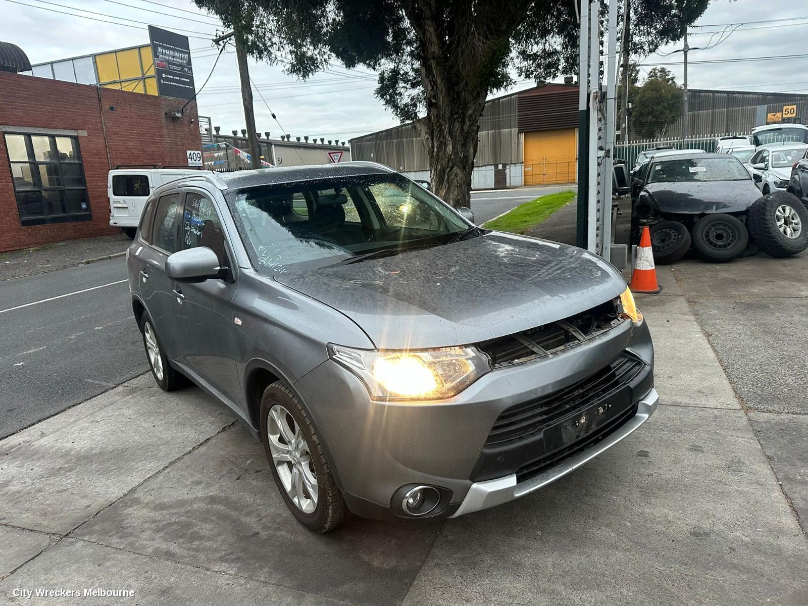 MITSUBISHI OUTLANDER 2014 Bootlid/Tailgate