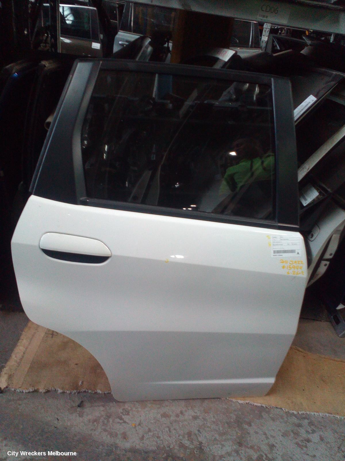 HONDA JAZZ 2011 RIGHT_REAR_DOOR_SLIDING