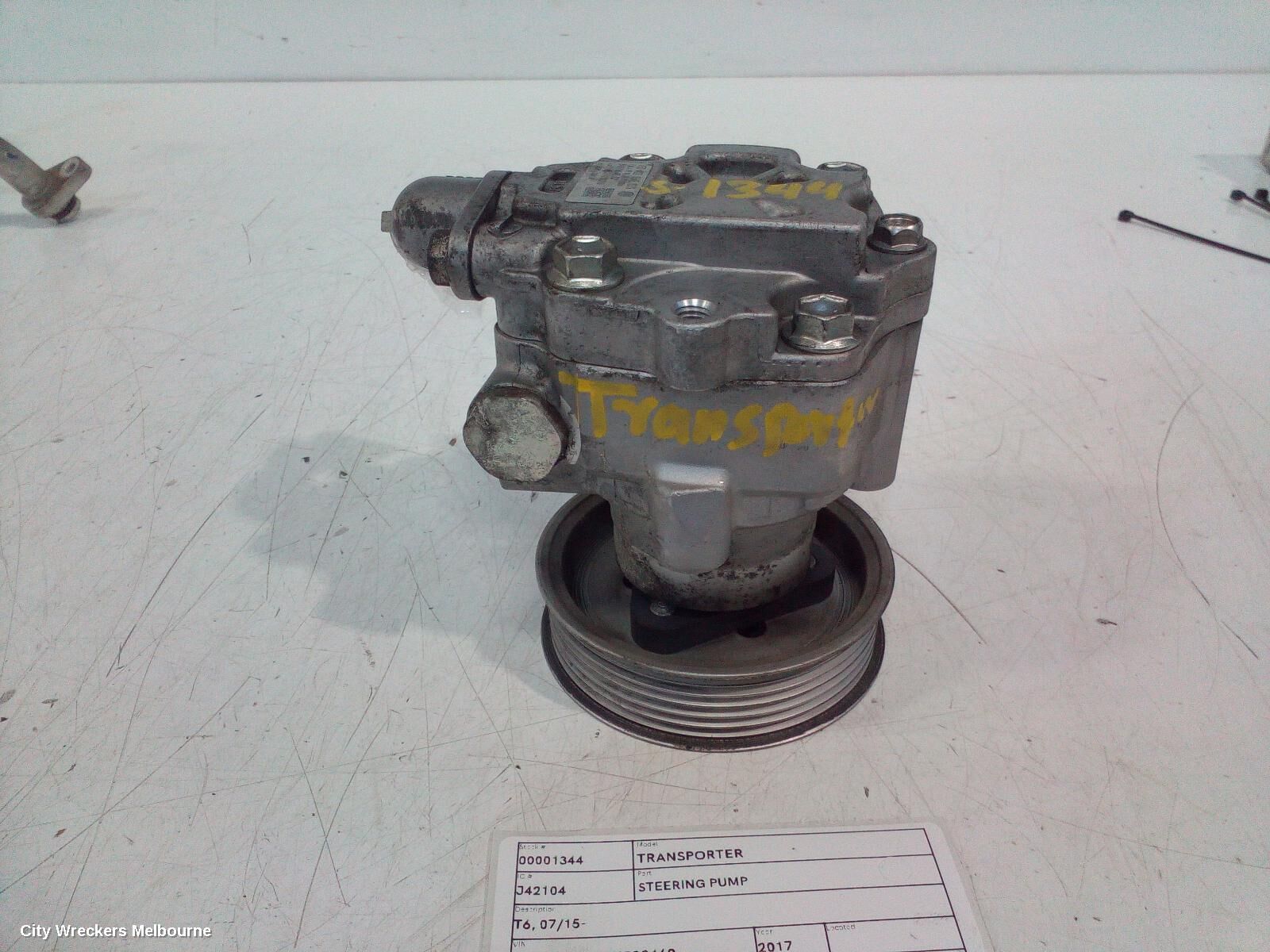 VOLKSWAGEN TRANSPORTER 2017 Steering Pump