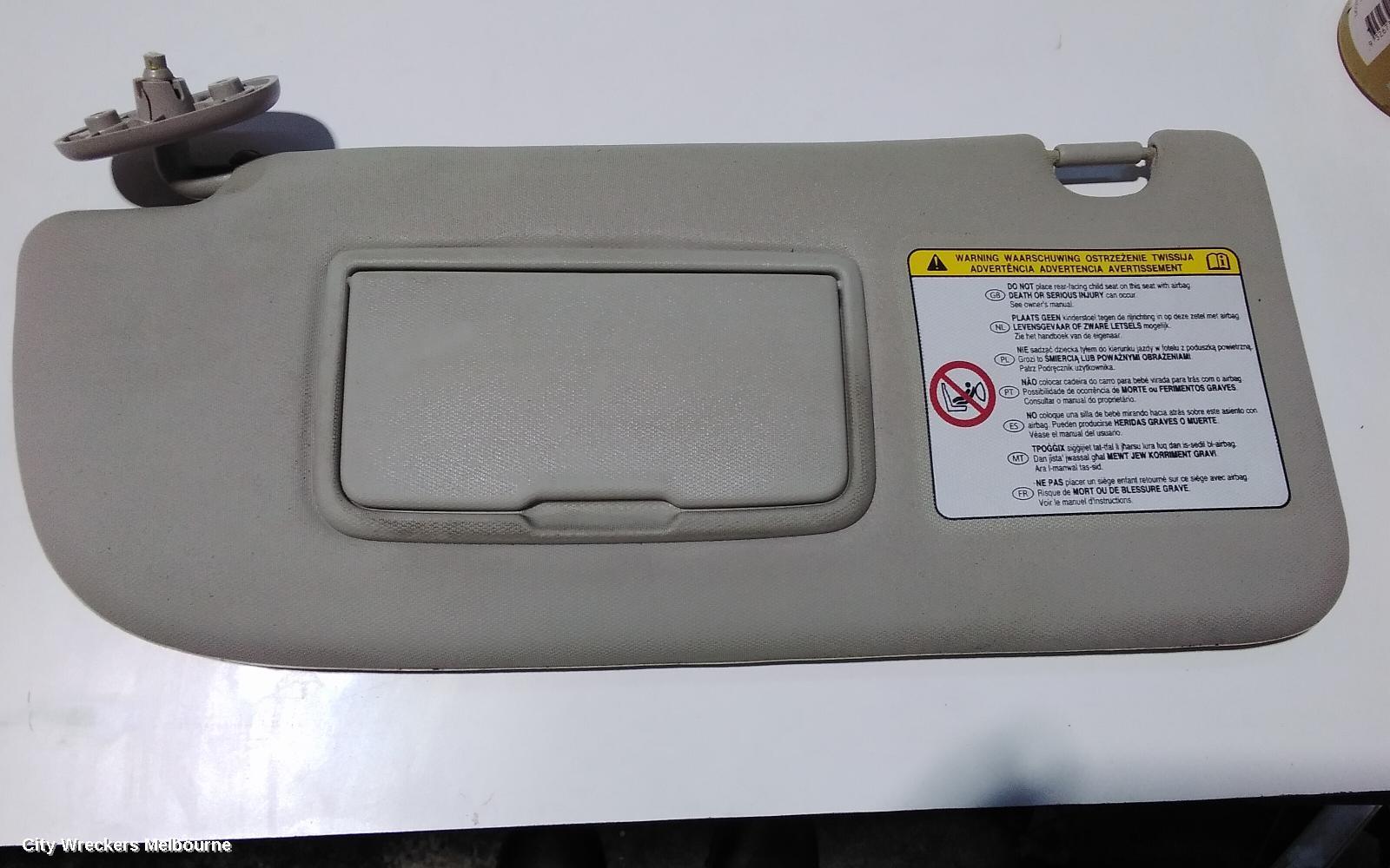 HOLDEN COLORADO 2015 Sunvisor