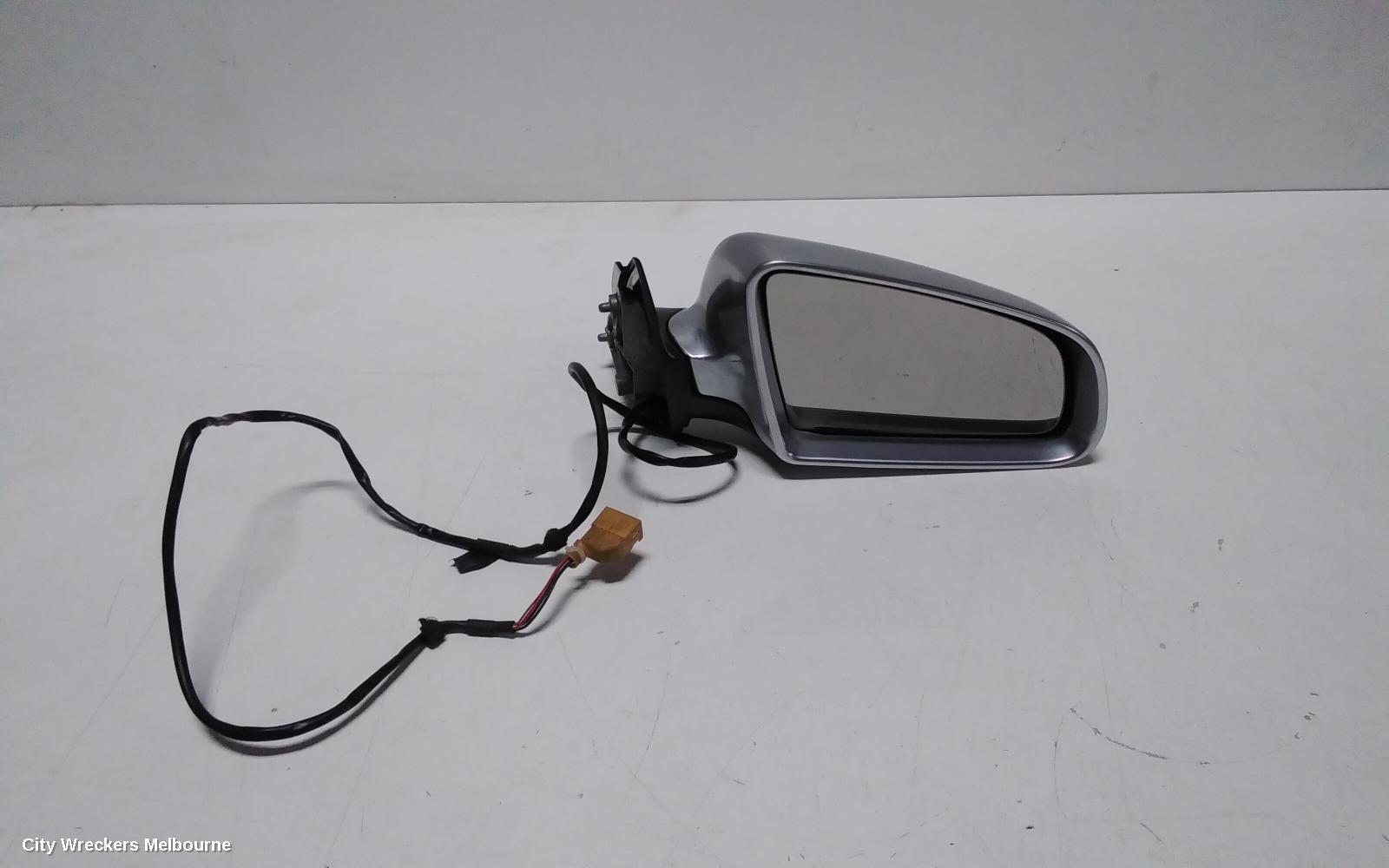 AUDI A4 2004 Right Door Mirror