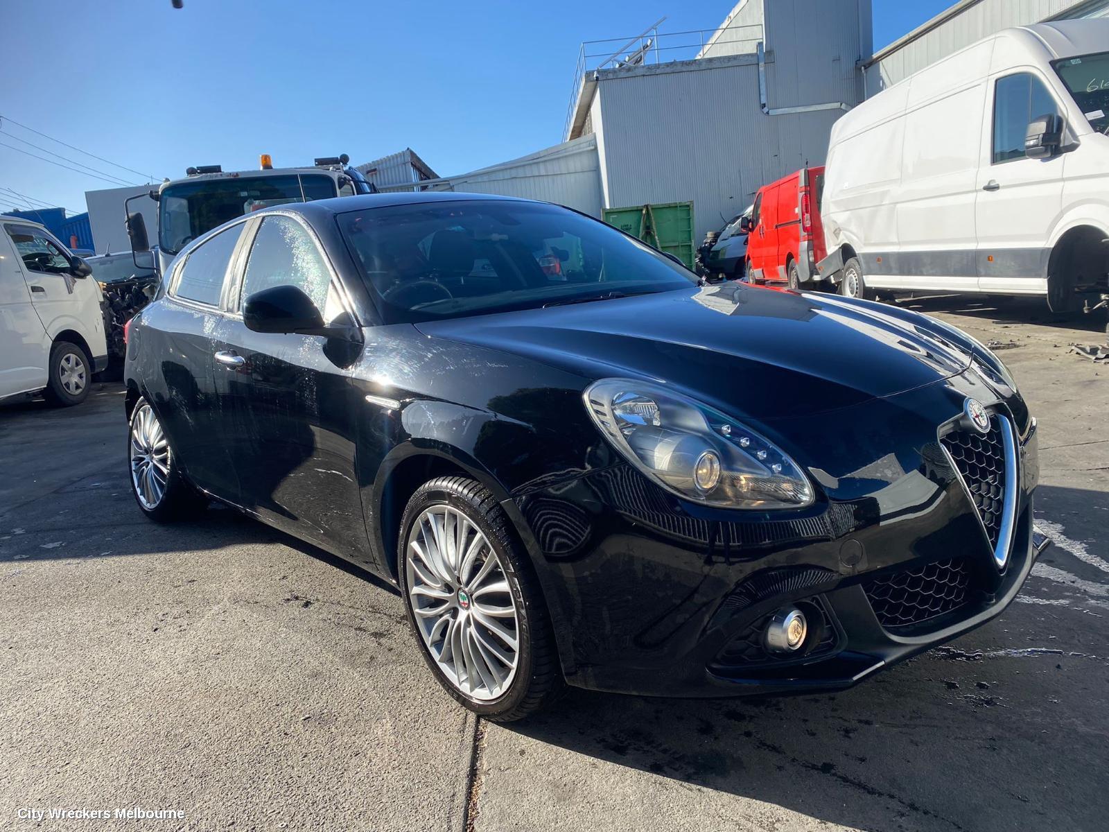 ALFA ROMEO GIULIETTA 2017 Parcel Shelf