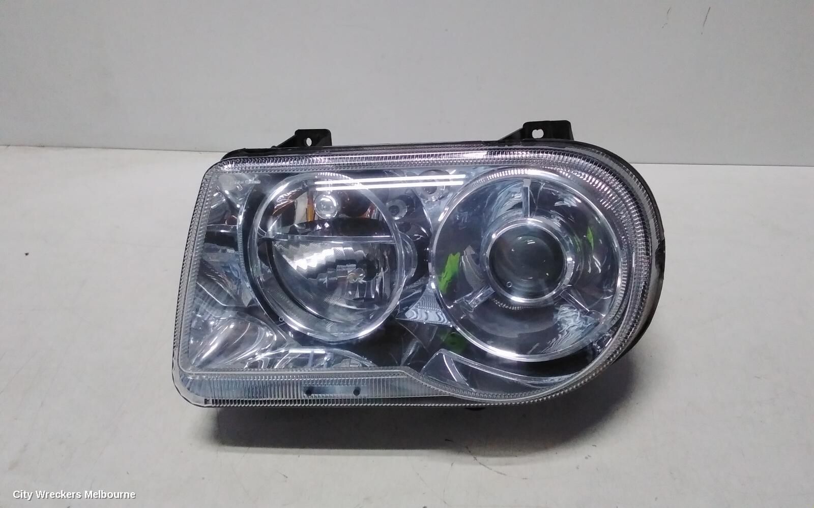 CHRYSLER 300C 2006 Left Headlamp