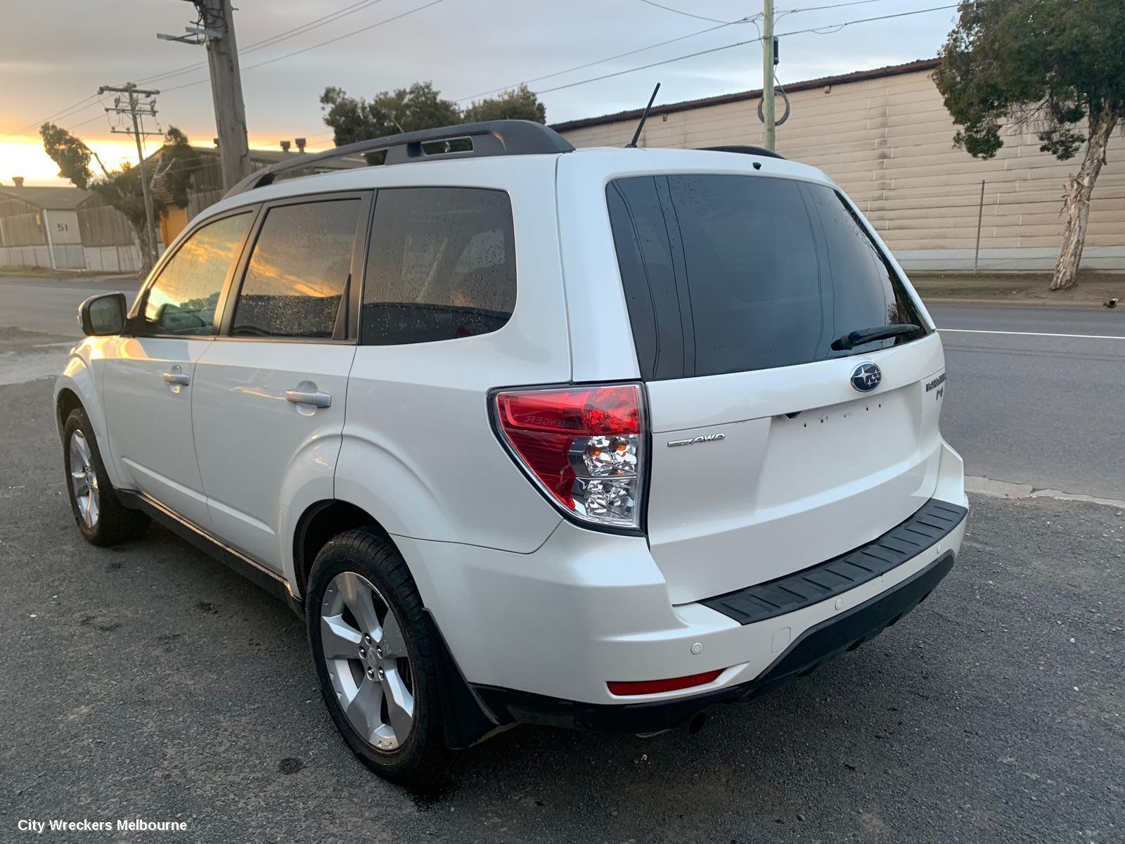 SUBARU FORESTER 2012 Left Front Door