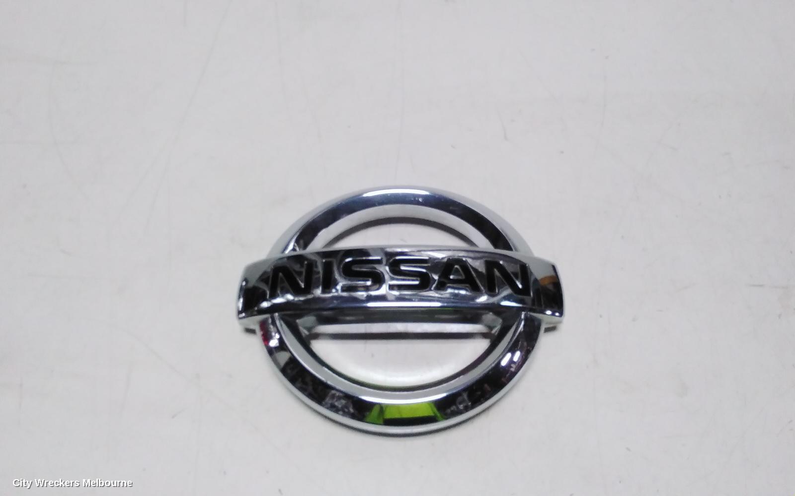 NISSAN NAVARA 2006 Badge