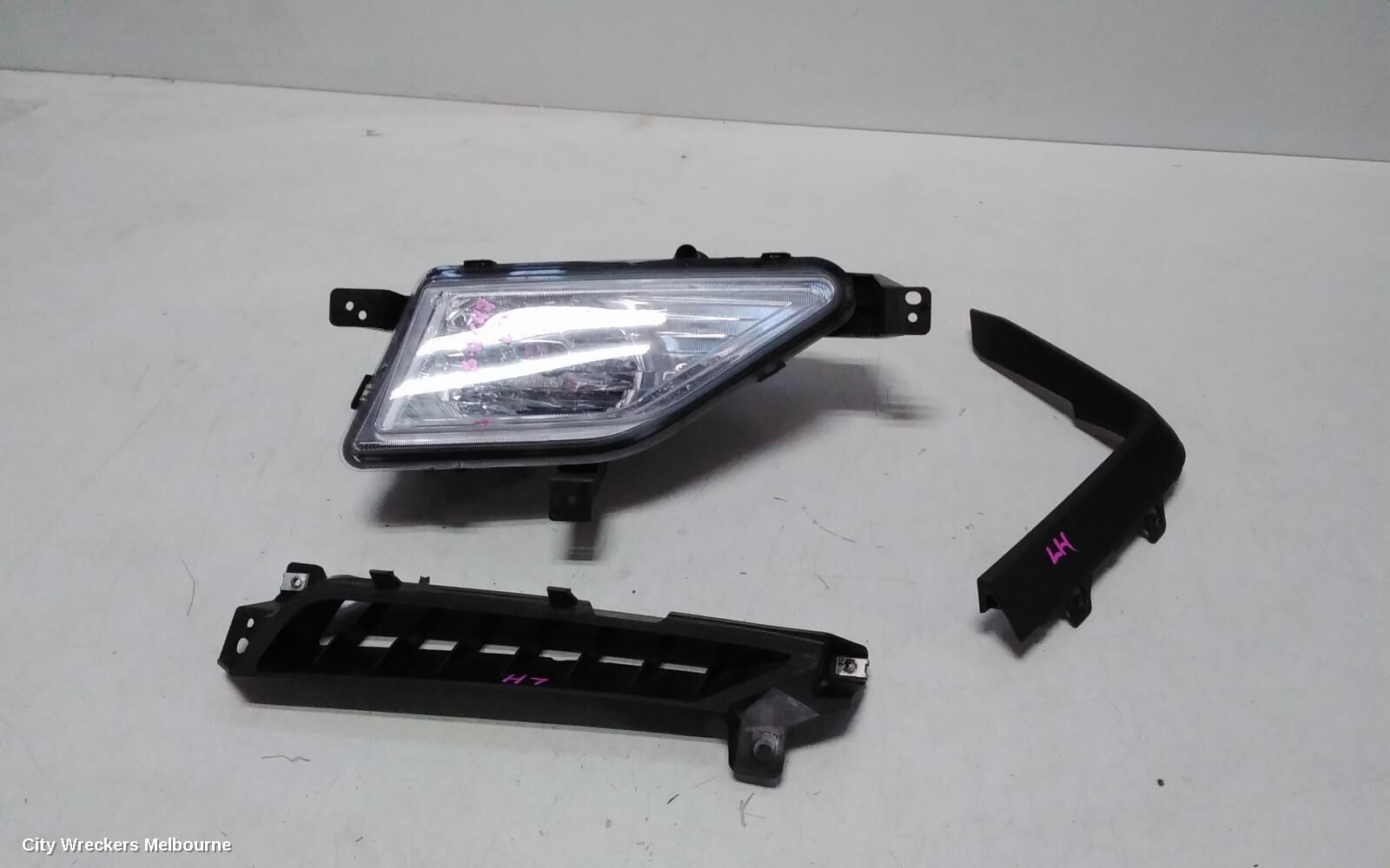 LDV DELIVER 9 2021 Left Indicator/Fog/Side
