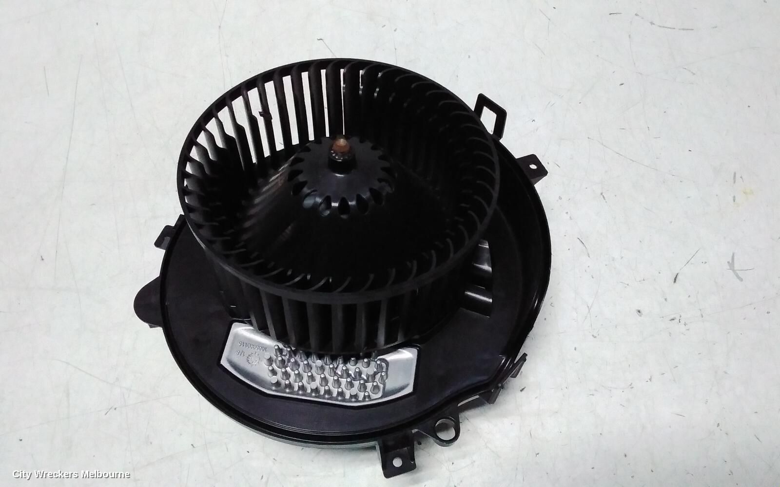 VOLKSWAGEN CRAFTER 2020 Heater Fan Motor