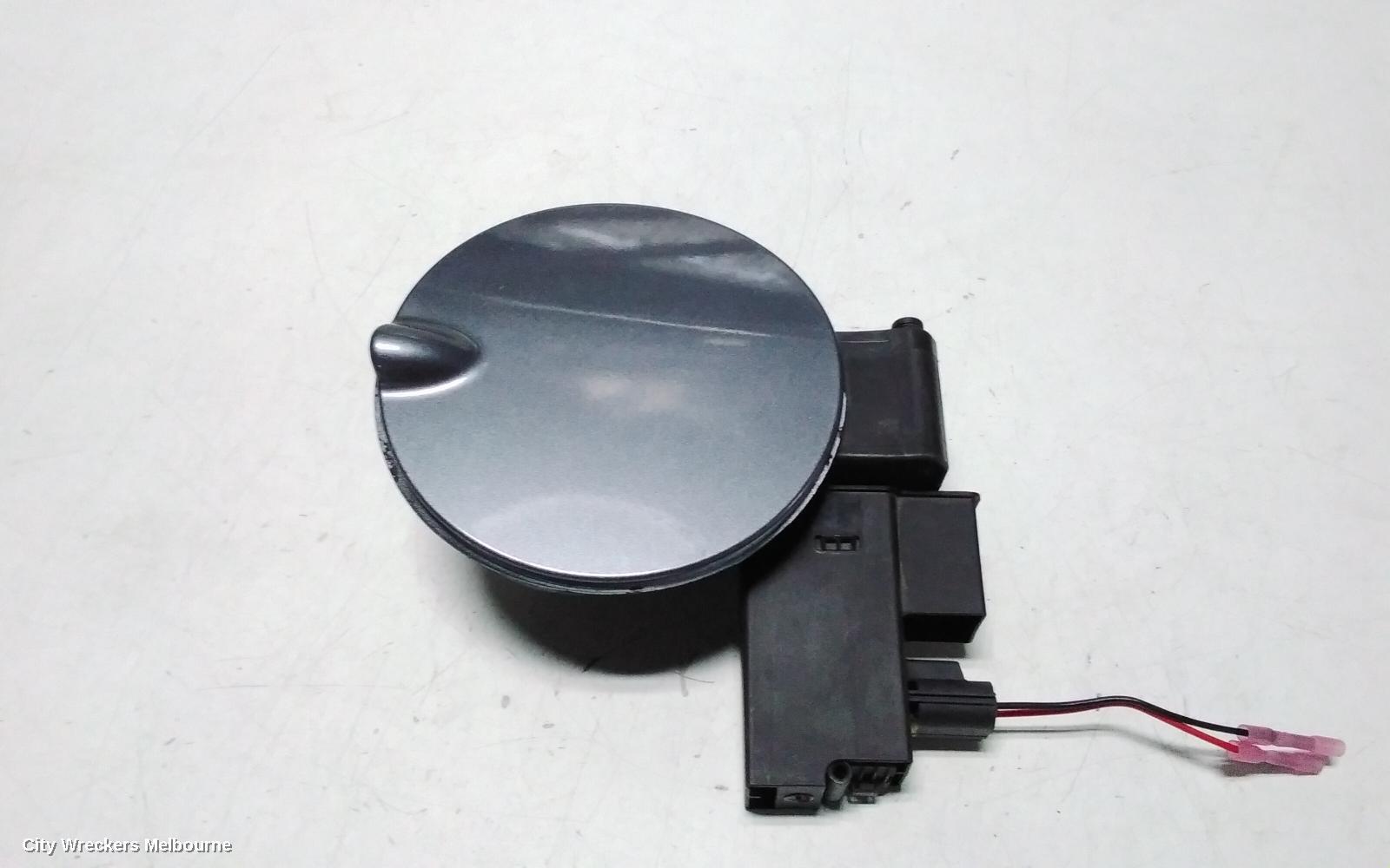 FORD FOCUS 2008 Fuel Door / Filler