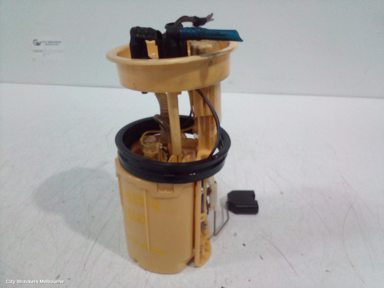 VOLKSWAGEN TRANSPORTER 2016 Fuel Pump