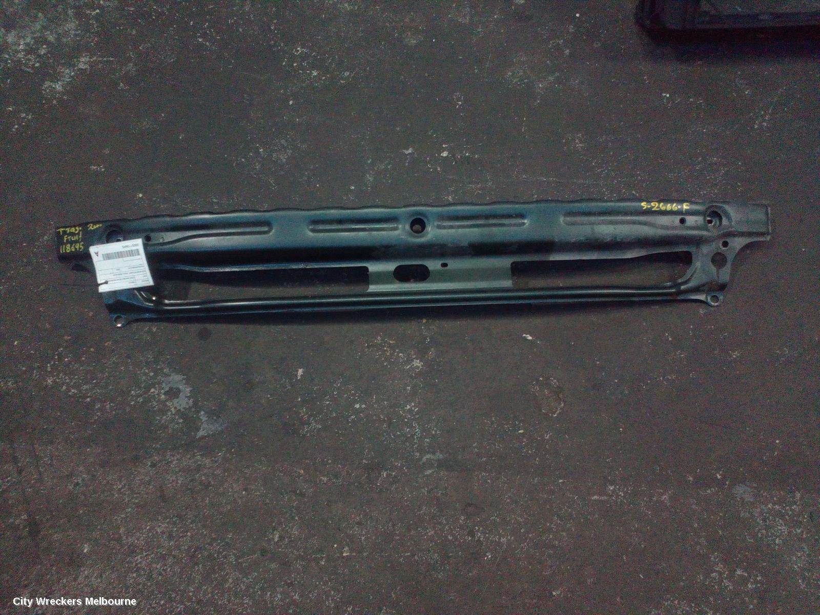 TOYOTA TARAGO 2000 F/Bar Reinforc/Brack