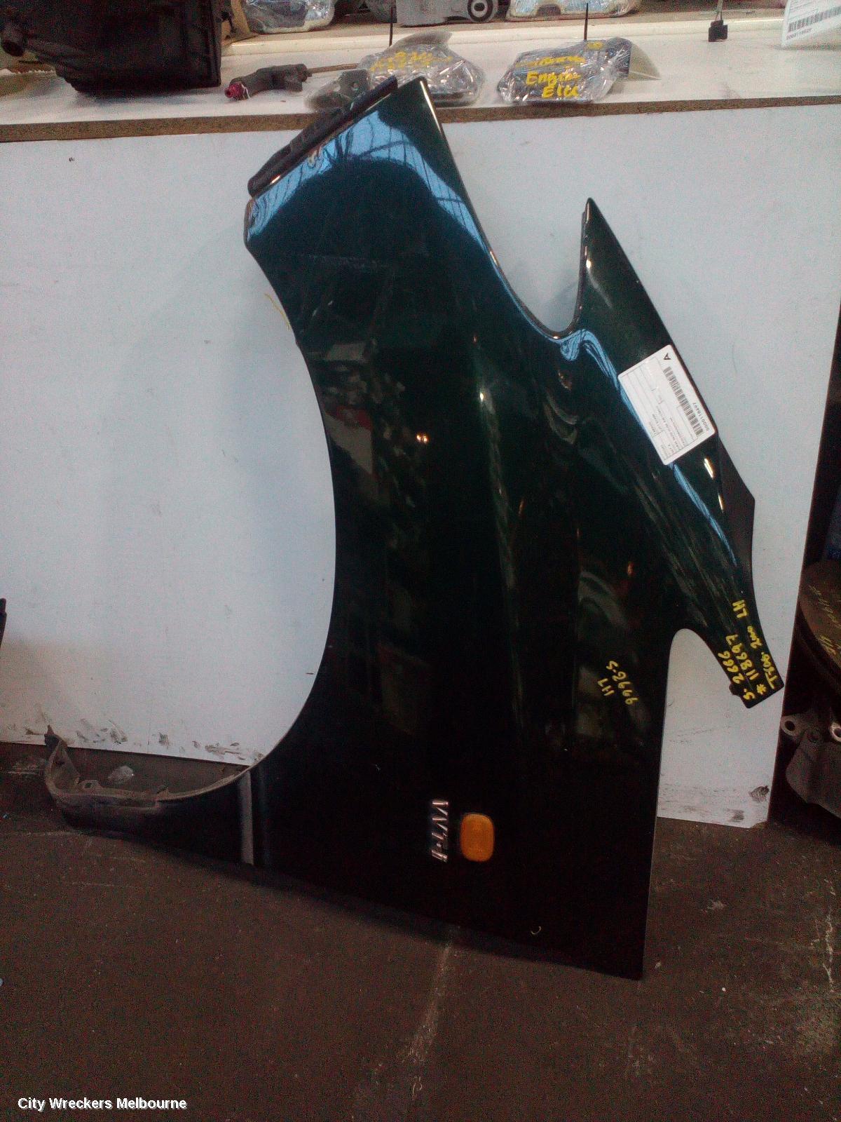 TOYOTA TARAGO 2000 Left Guard