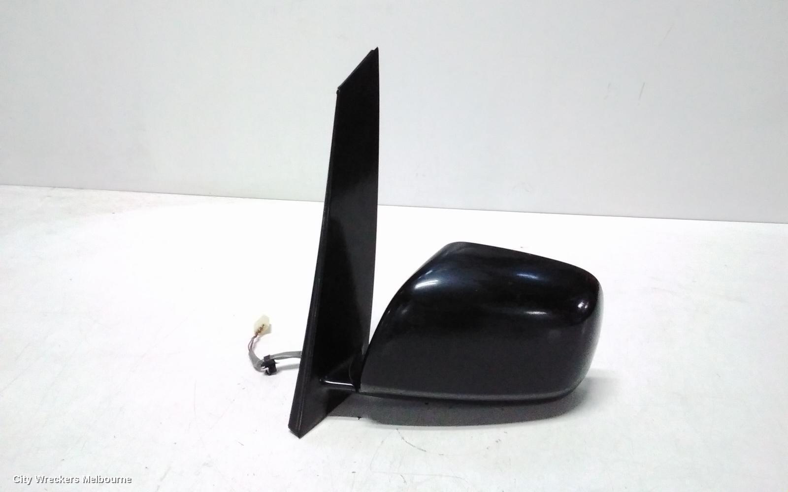 TOYOTA TARAGO 2000 Left Door Mirror