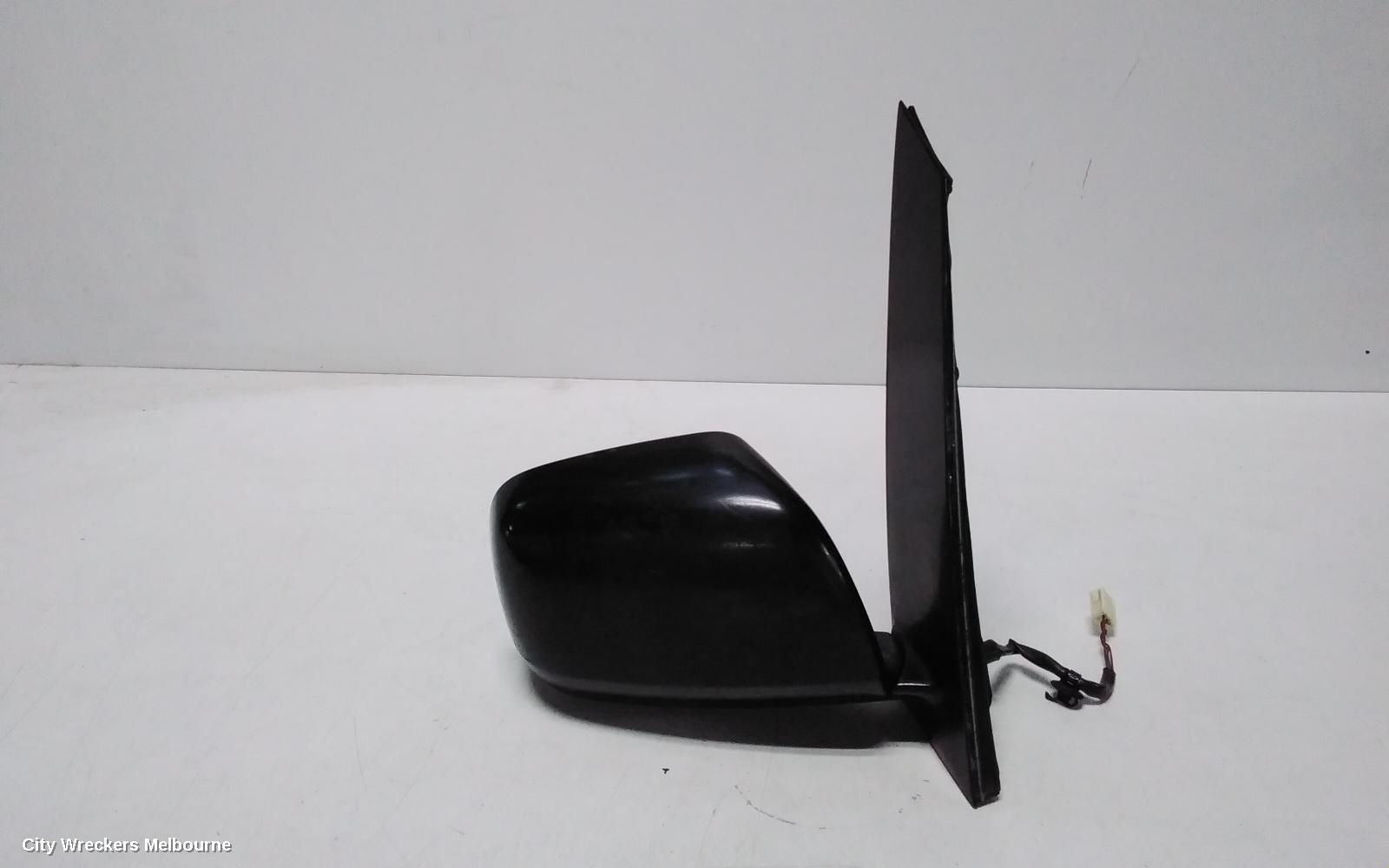 TOYOTA TARAGO 2000 Right Door Mirror