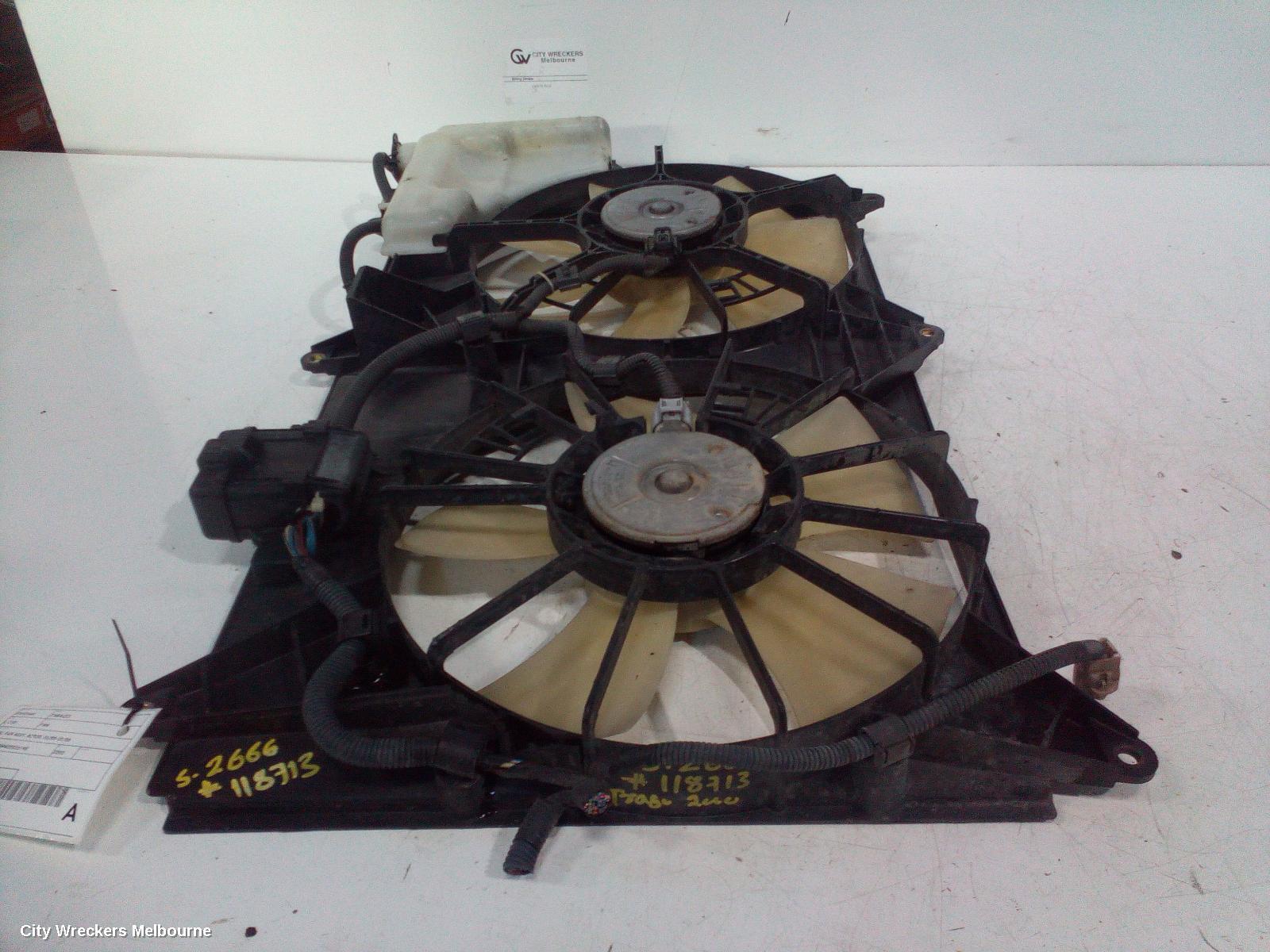 TOYOTA TARAGO 2000 Fan