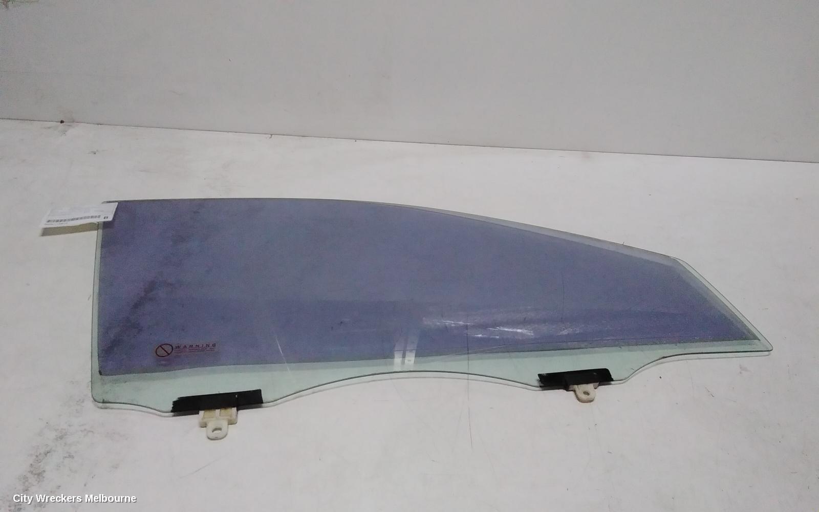 TOYOTA COROLLA 2002 Right Front Door Window