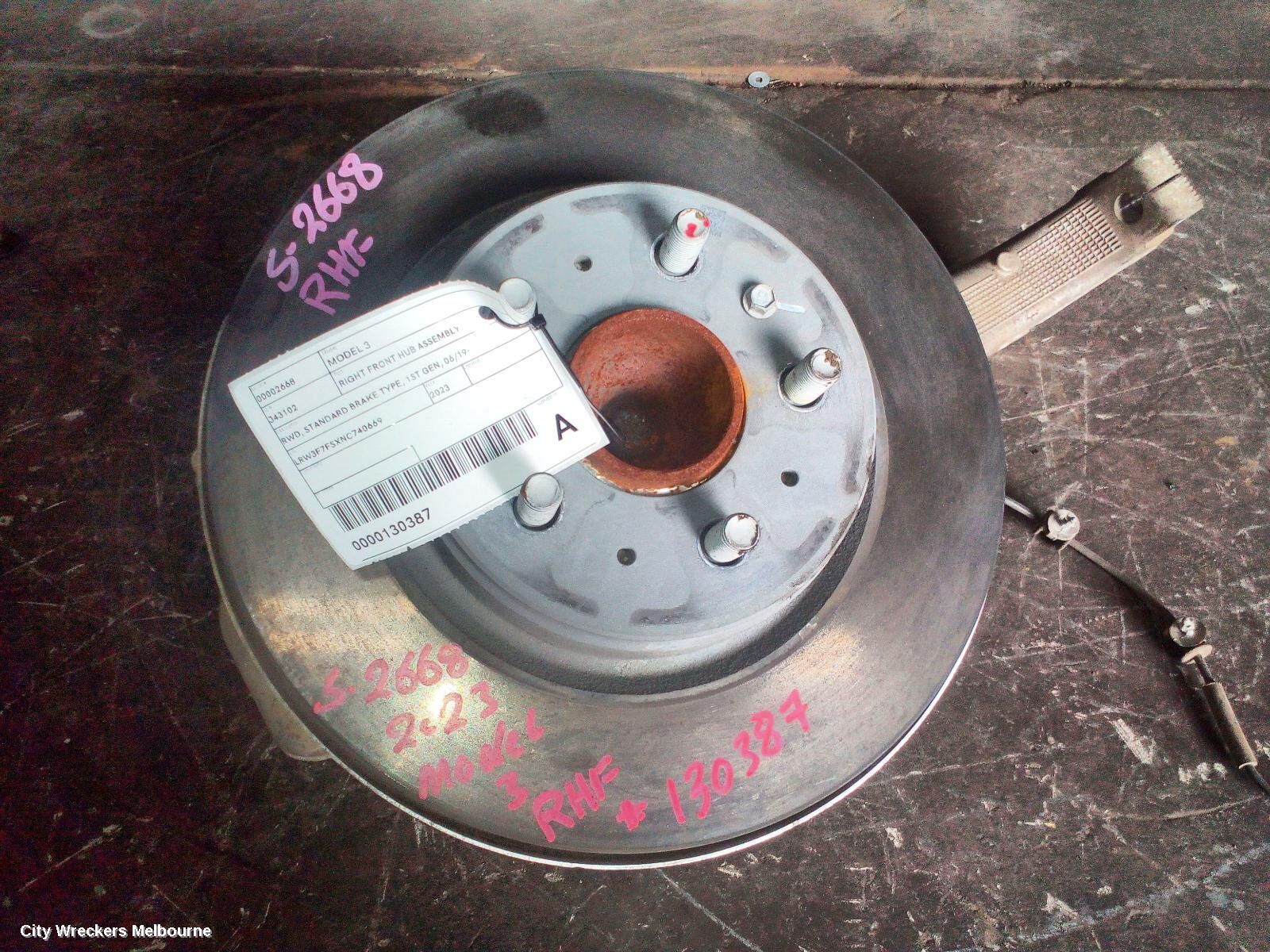 TESLA MODEL 3 2023 Right Front Hub Assembly